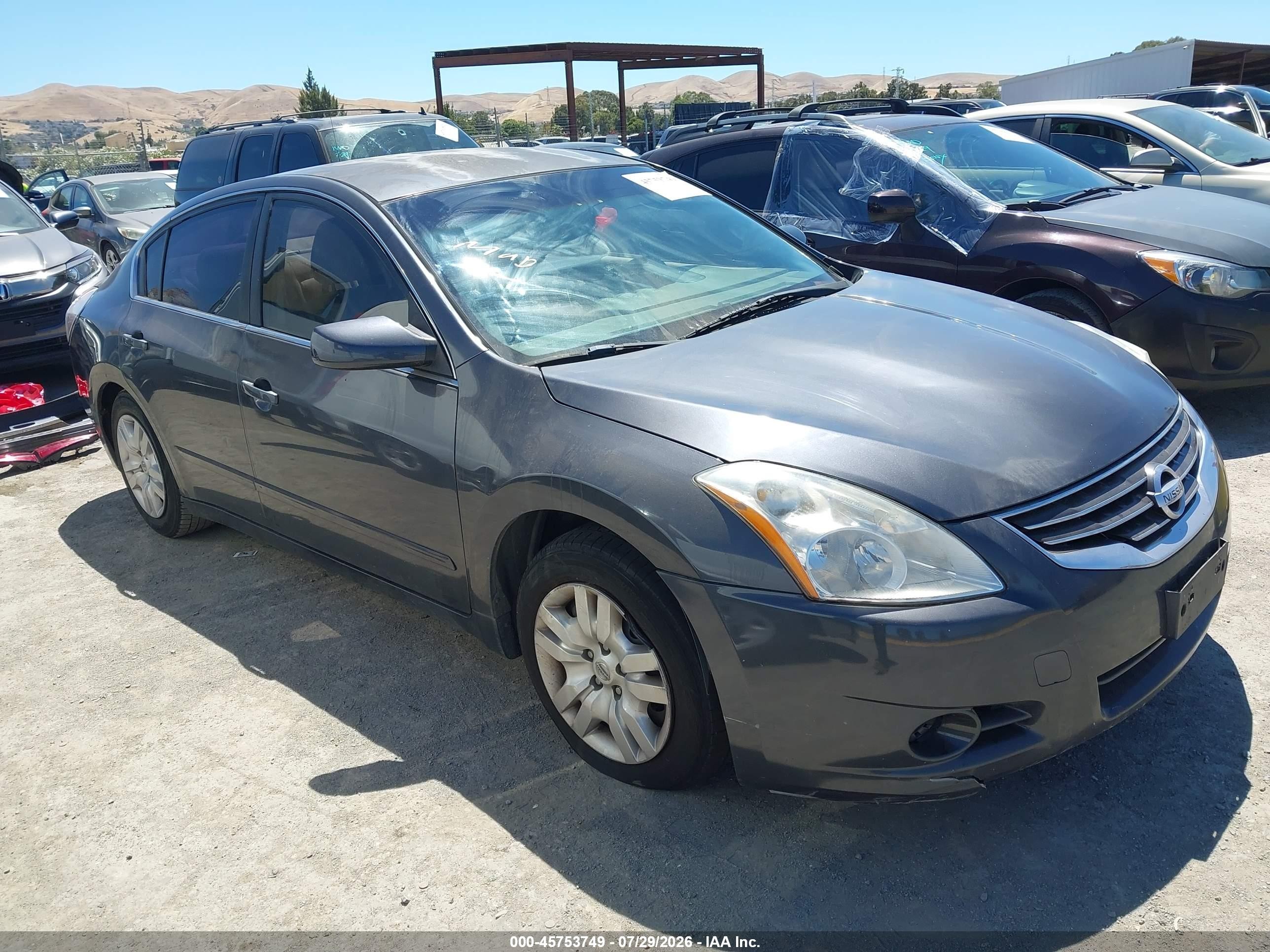 2010 Nissan Altima S, VIN 1N4AL2AP8AN486540 — Front end