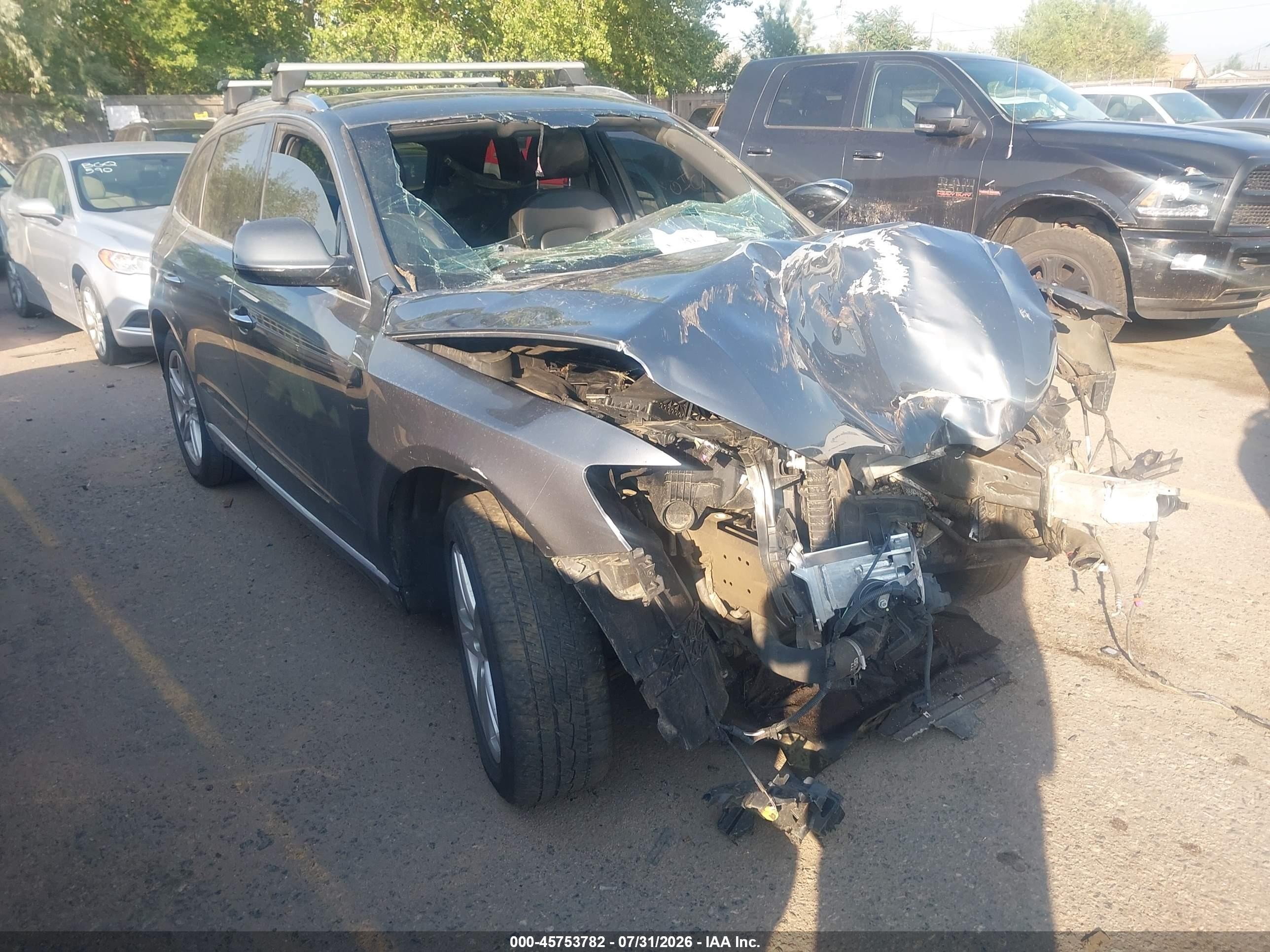 2016 Audi Q5 Premium Plus, VIN WA1L2AFP0GA130375 — Normal wear