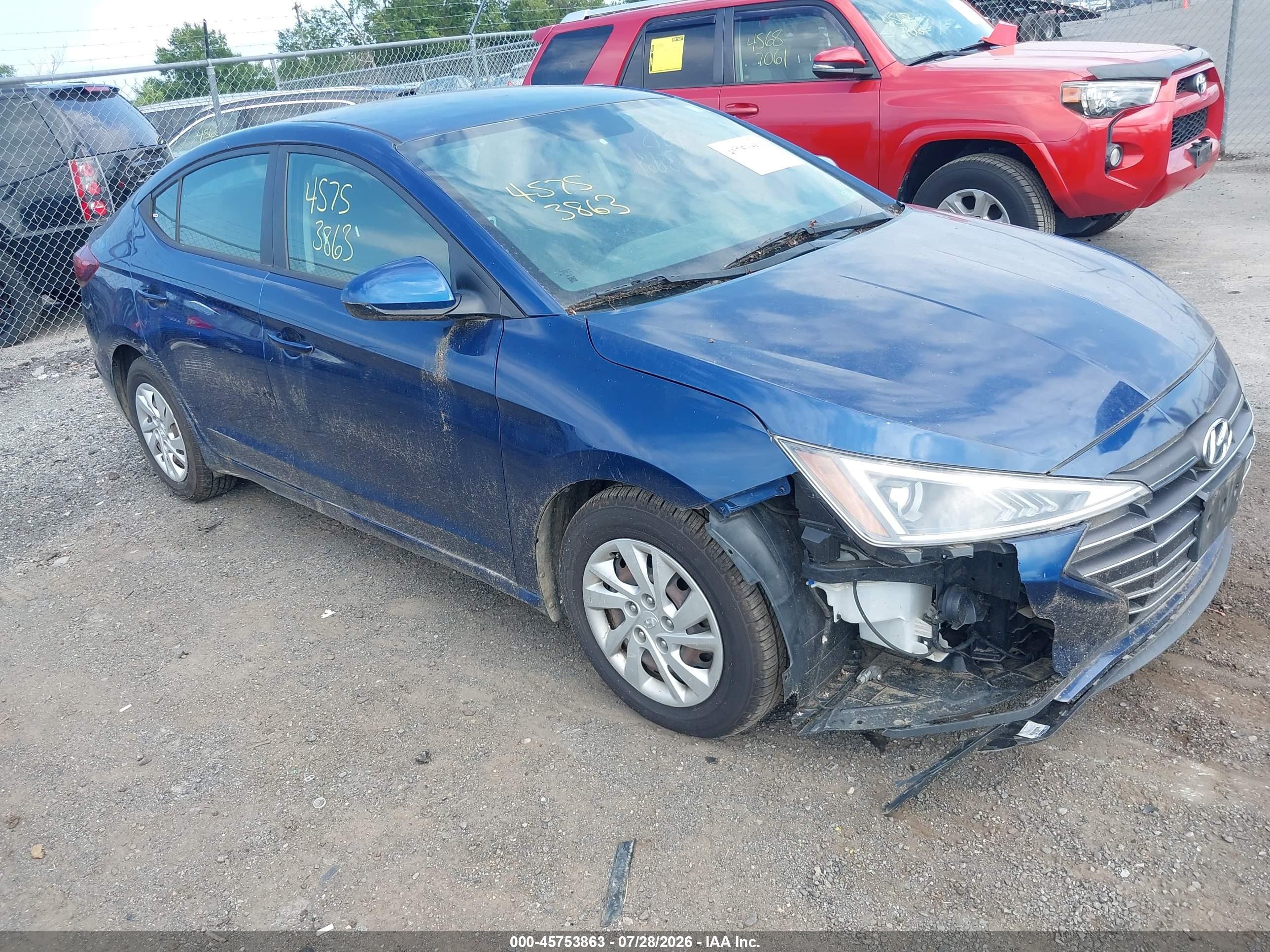 2019 Hyundai Elantra SE, VIN 5NPD74LF7KH481164 — Normal wear