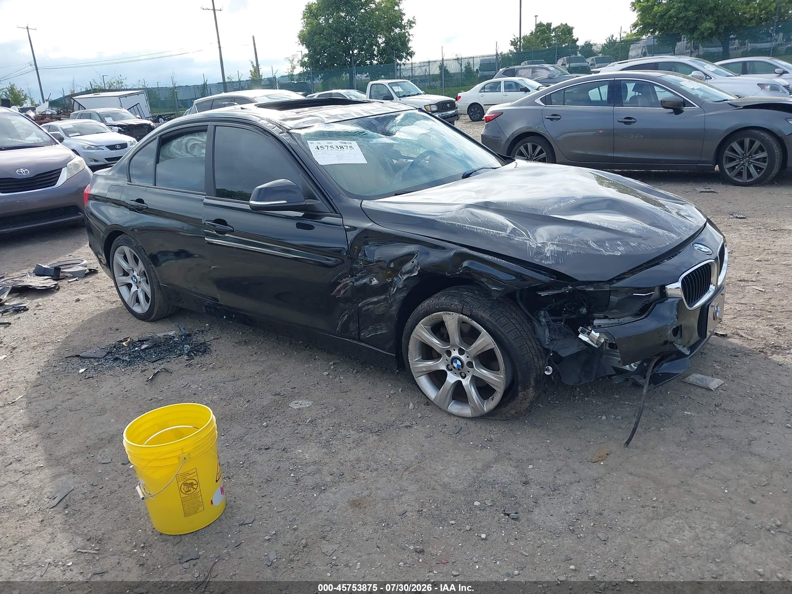 2015 BMW 3 Series 328i xDrive, VIN WBA3B5C59FF960075 — Roof