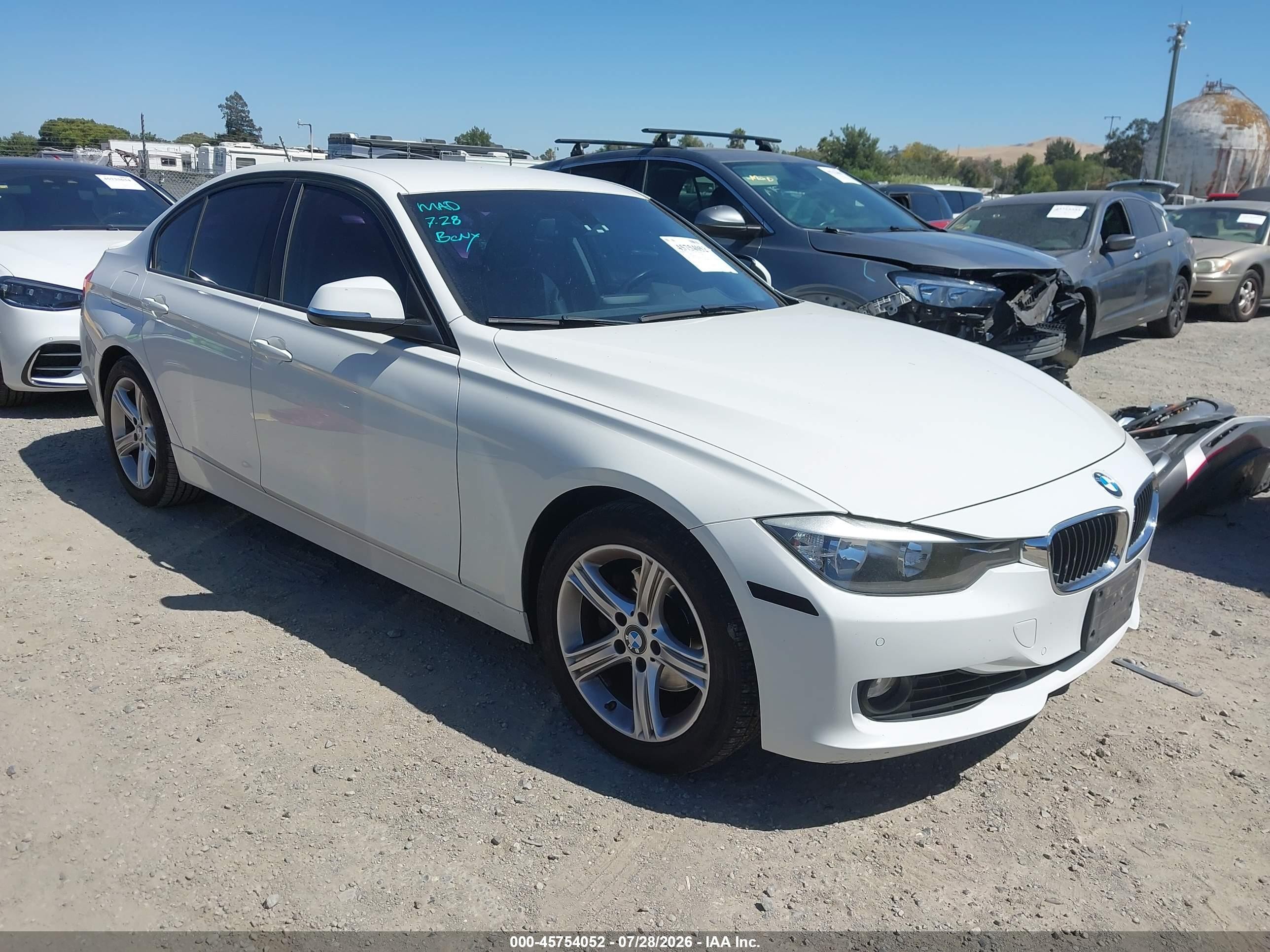 2015 BMW 3 Series 328i, VIN WBA3C1C55FK121828 — Normal wear