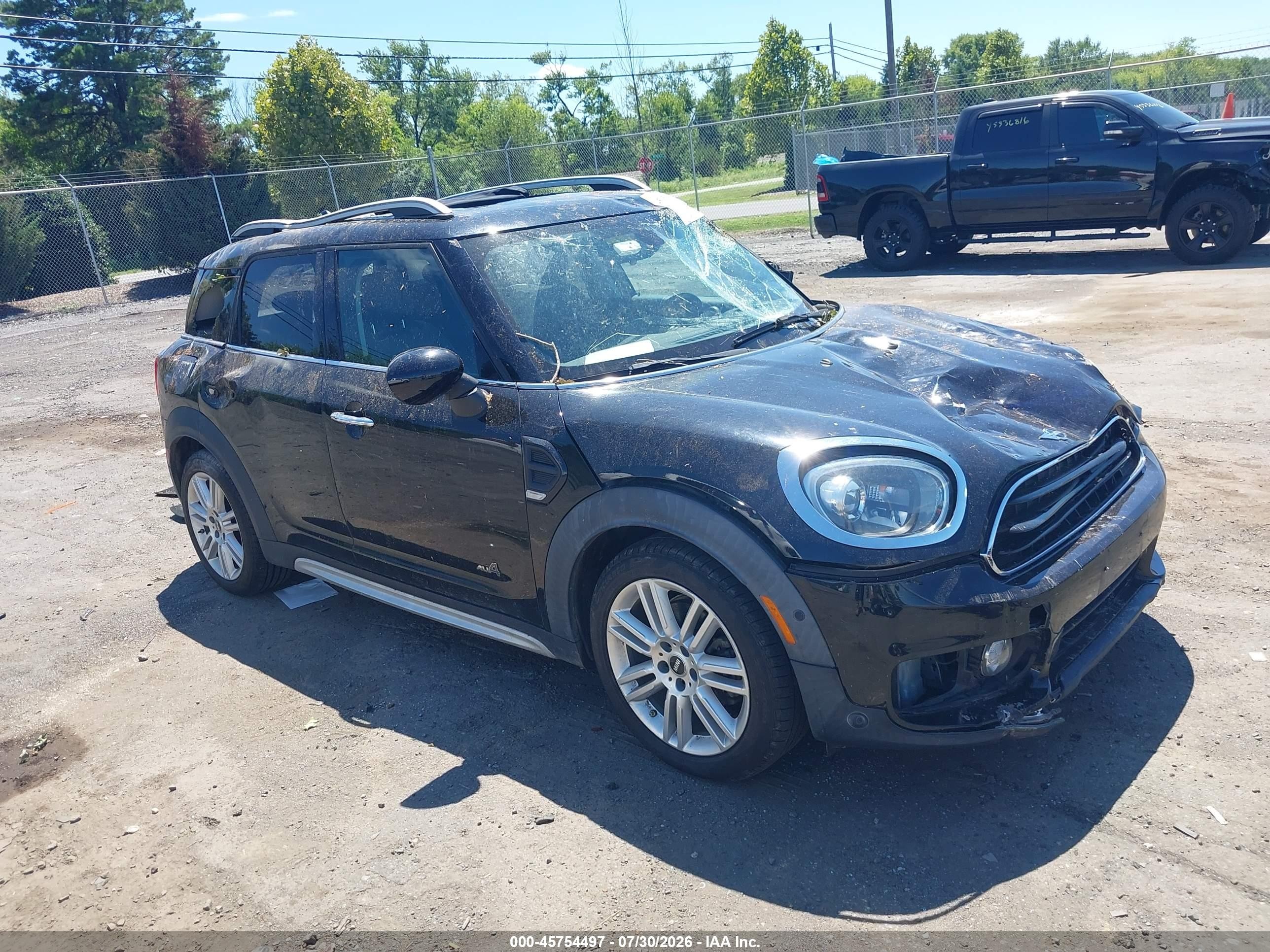 2018 MINI Countryman Cooper, VIN WMZYV5C30J3E82382 — Стихия