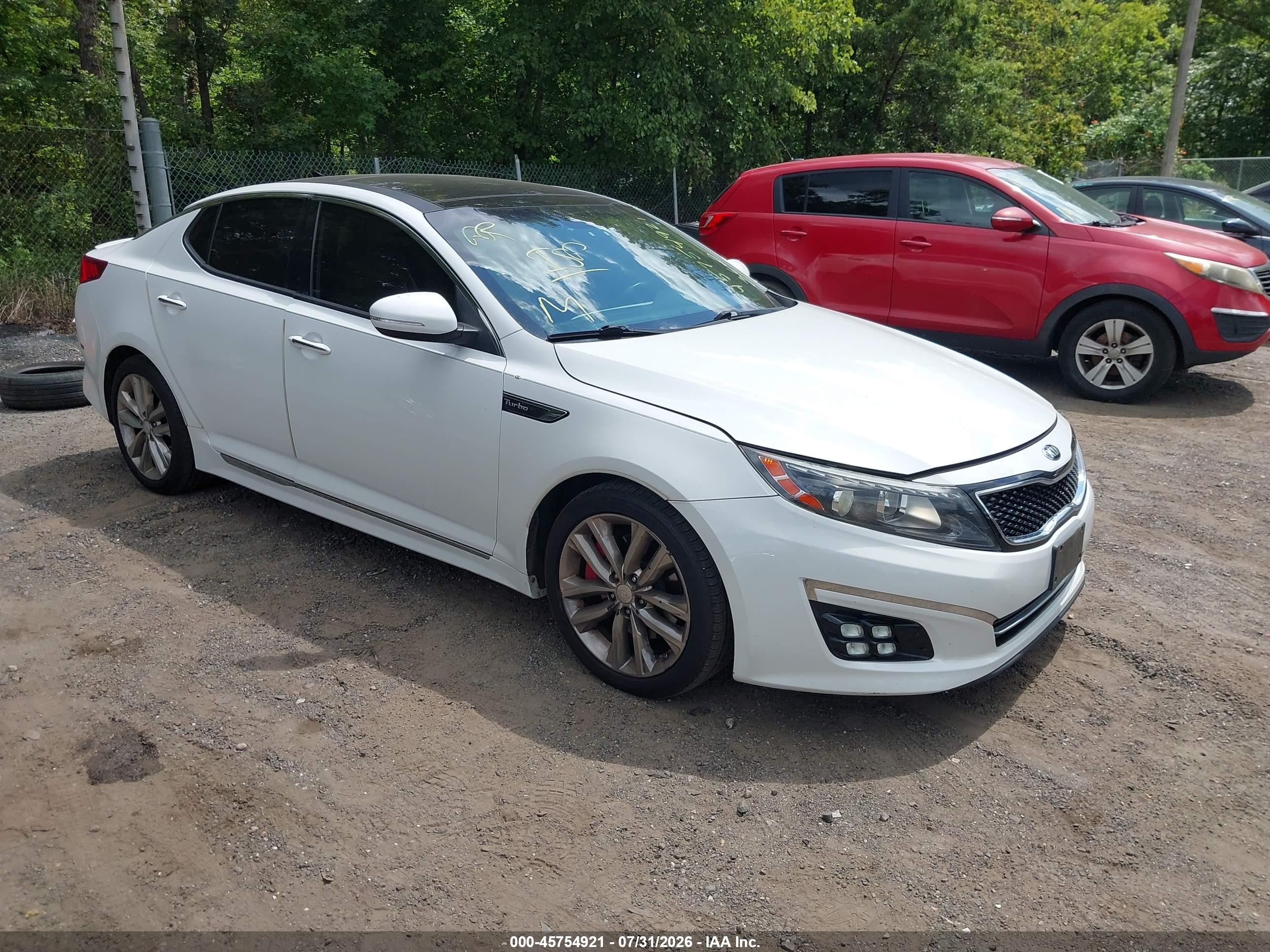 2015 Kia Optima SX Turbo, VIN 5XXGR4A6XFG505128 — Rear end