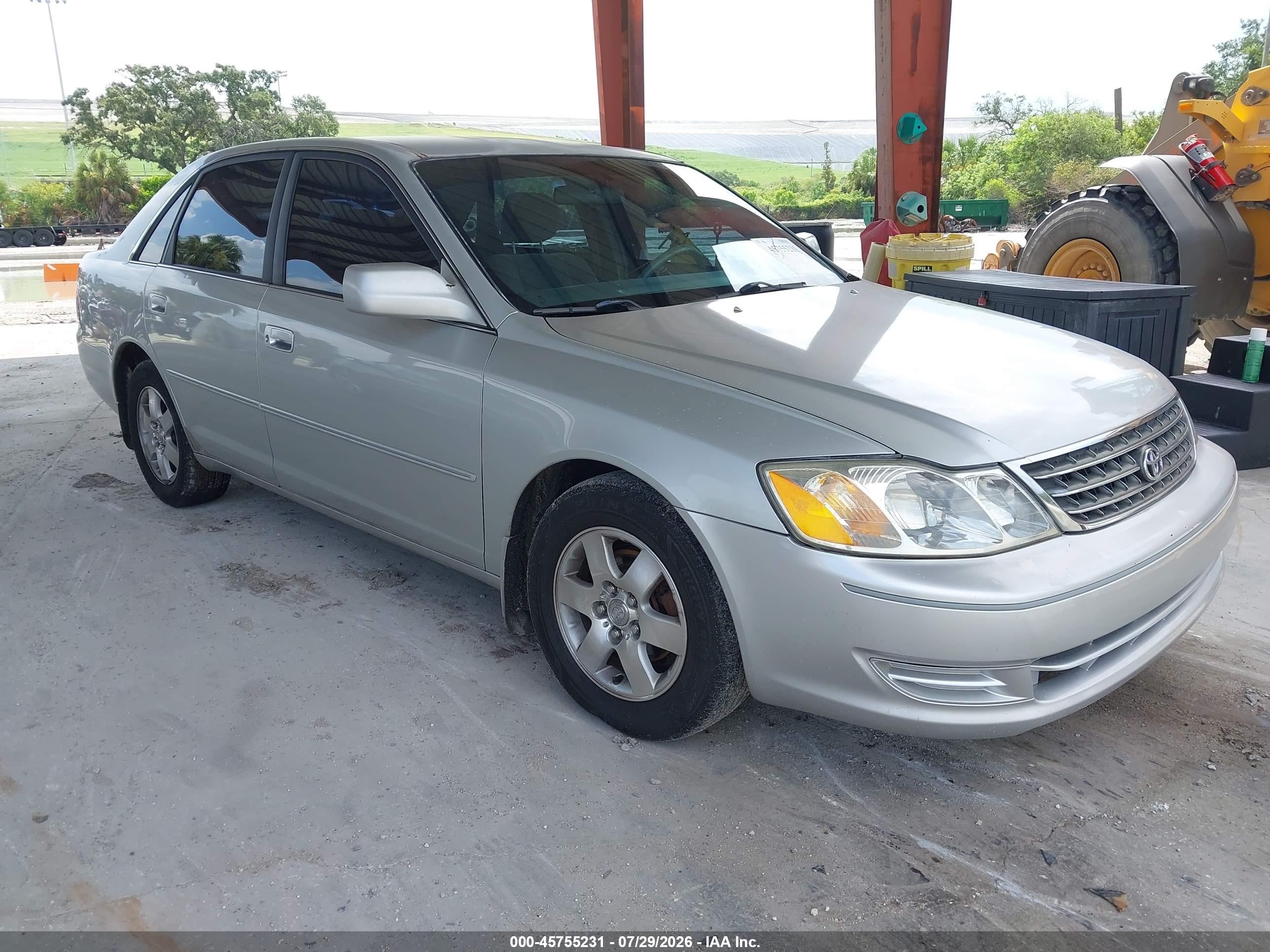 2003 Toyota Avalon XL, VIN 4T1BF28B43U302361 — Normal wear