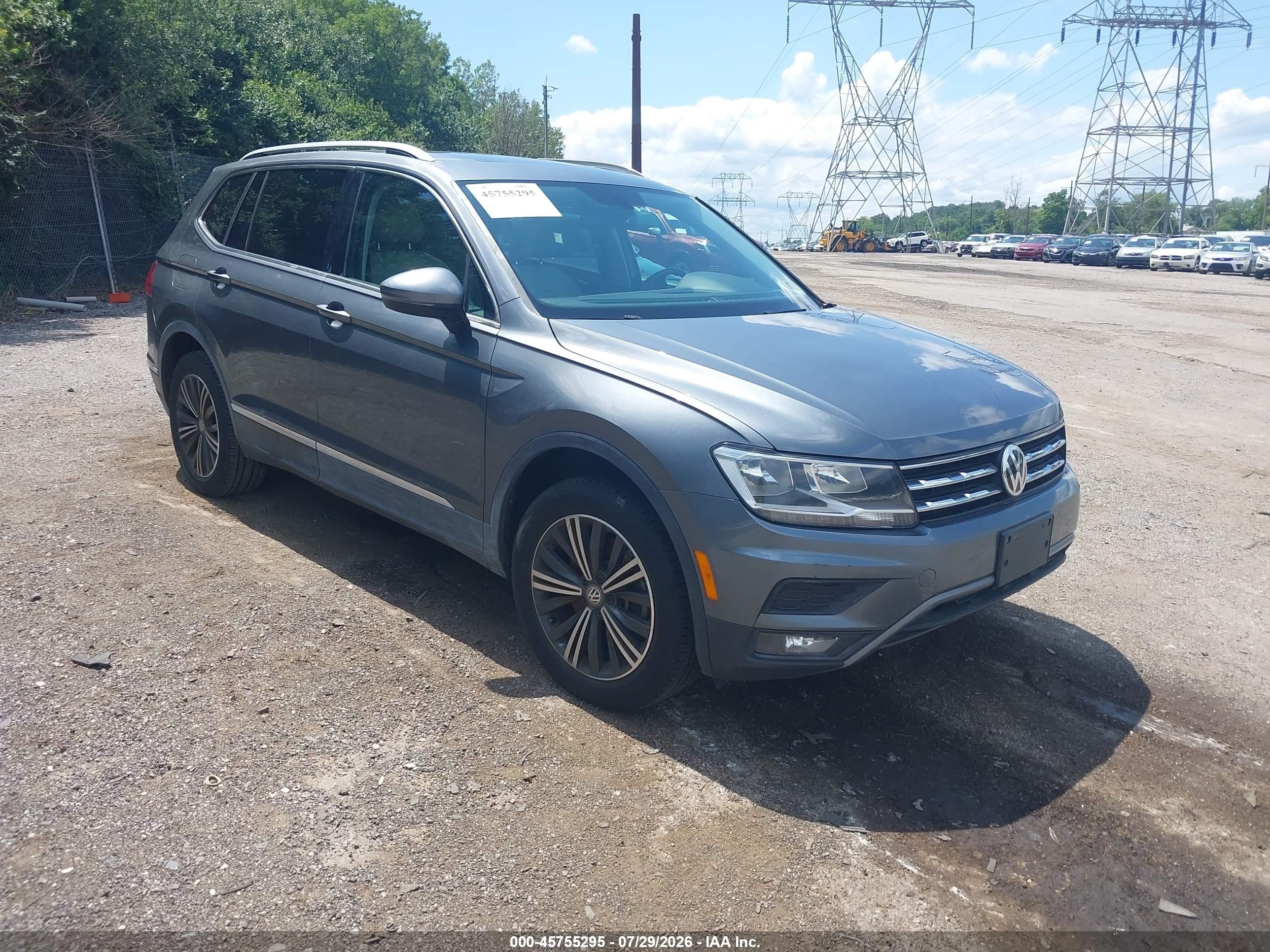2018 Volkswagen Tiguan SEL, VIN 3VV2B7AX4JM015320 — Not stated