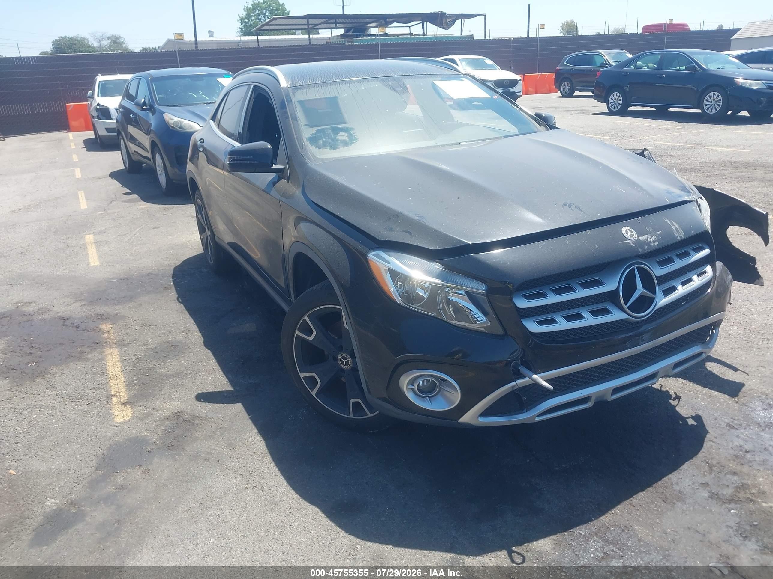 2019 Mercedes-Benz GLA 250, VIN WDCTG4EB7KU009679 — Front end