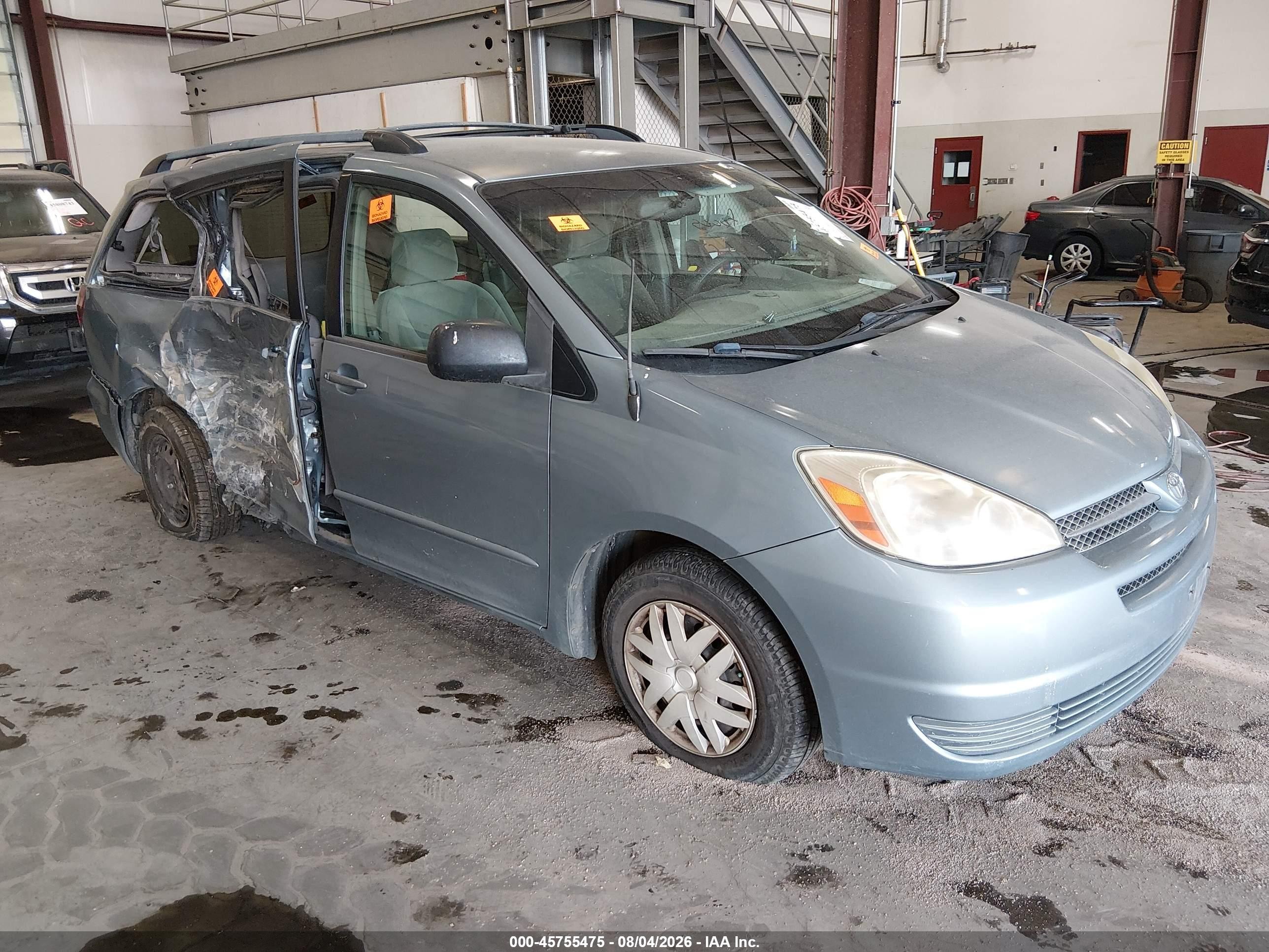 2005 Toyota Sienna LE, VIN 5TDZA23C85S268319 — Бок