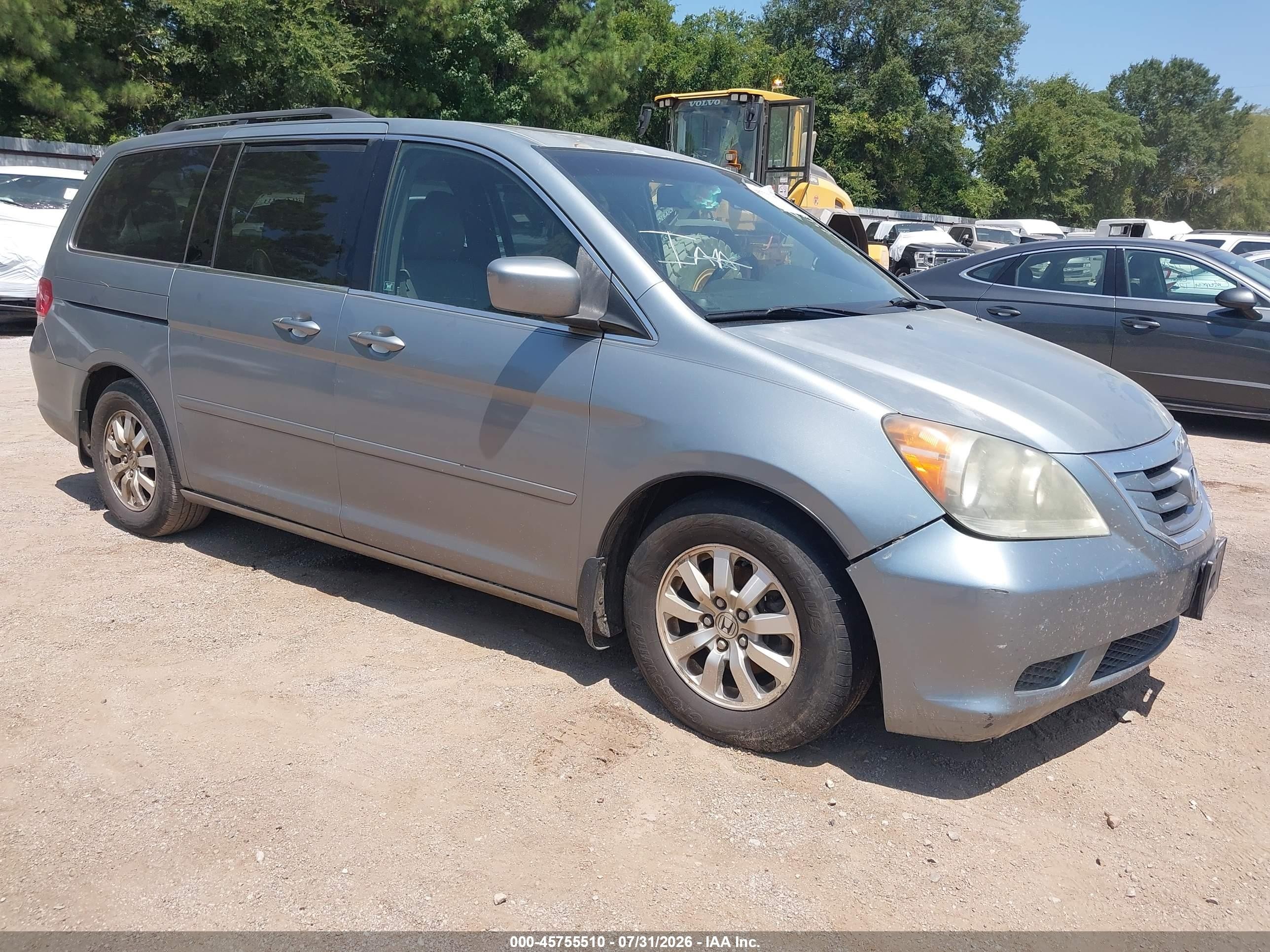 2009 Honda Odyssey EX-L, VIN 5FNRL38659B047449 — Перед