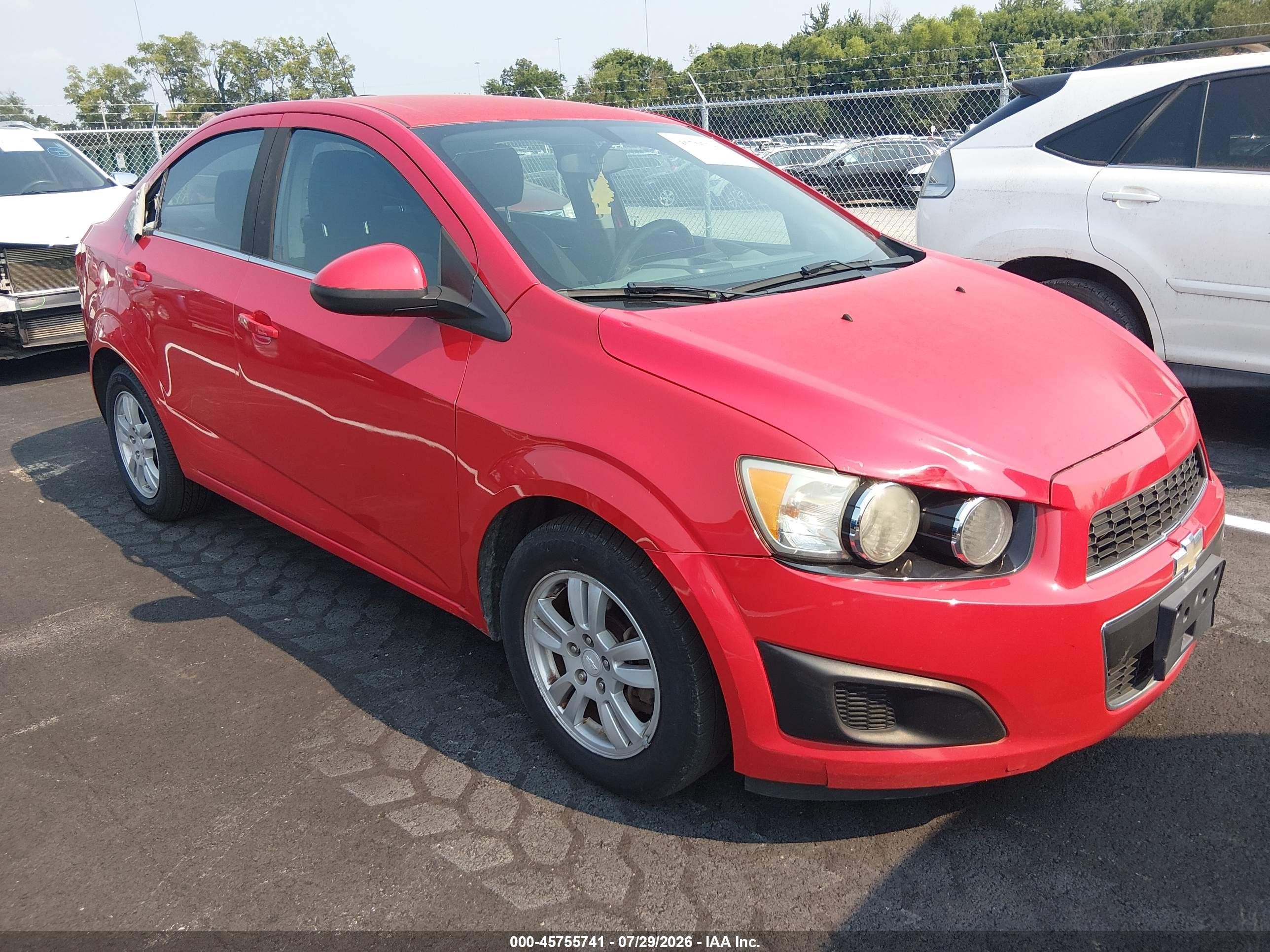 2015 Chevrolet Sonic LT, VIN 1G1JC5SH2F4185643 — Normal wear