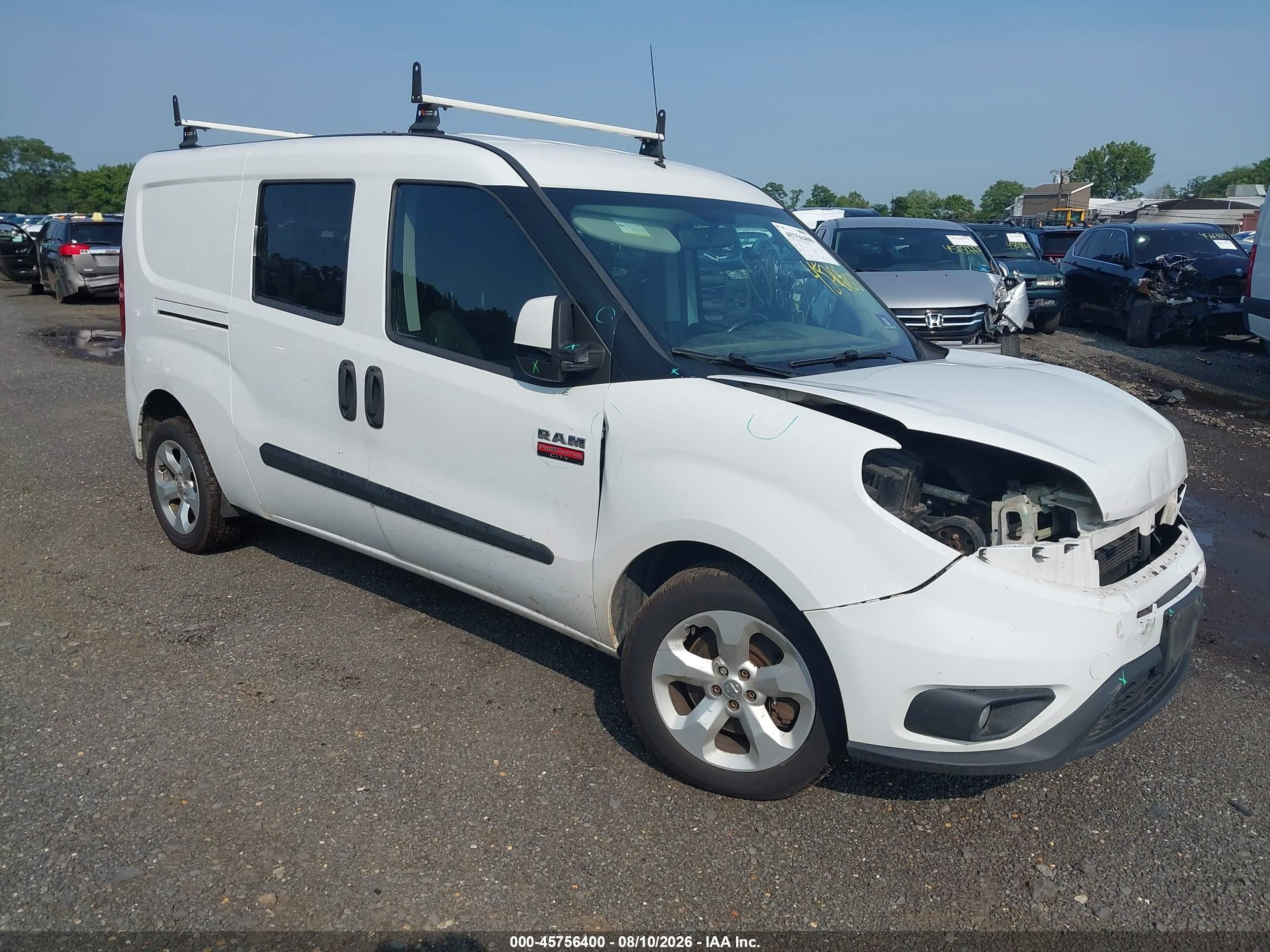 2017 Ram ProMaster City Cargo Tradesman SLT, VIN ZFBERFBB7H6H06006 — Front end
