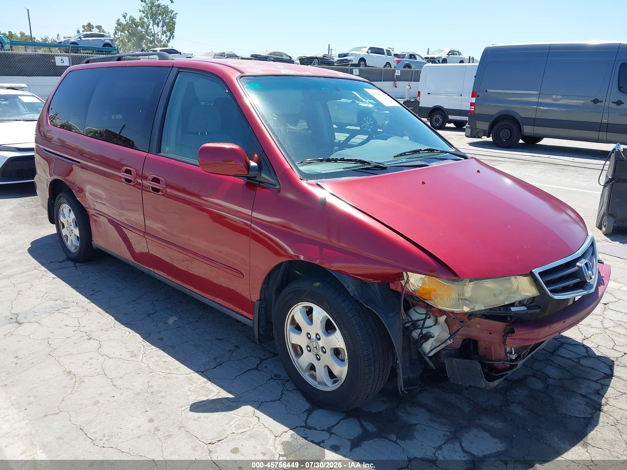 2003 Honda Odyssey EX, VIN 5FNRL18653B132481 — Перед