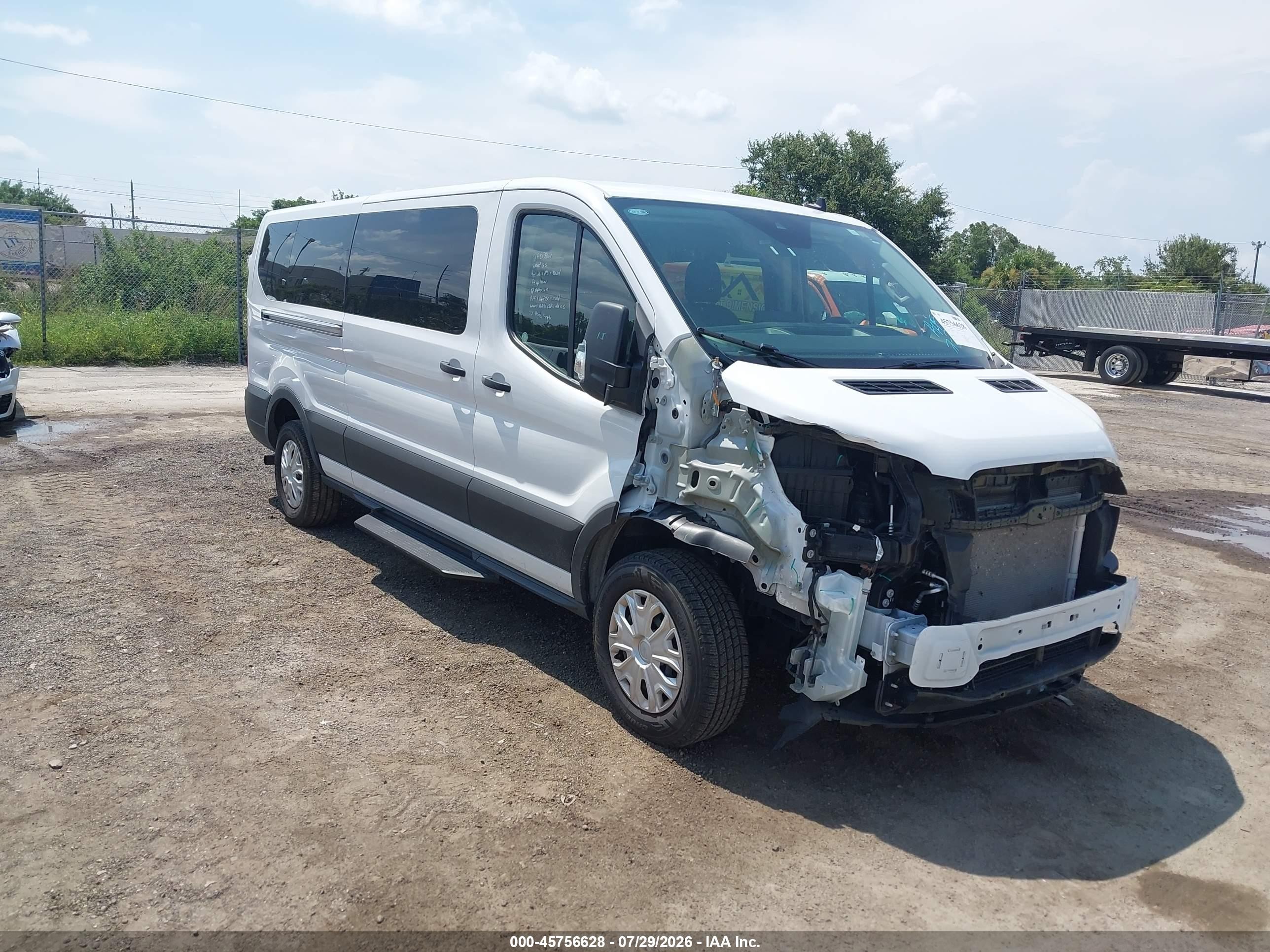 2025 Ford Transit Passenger XLT, VIN 1FBAX2YG8SKA64621 — Front end