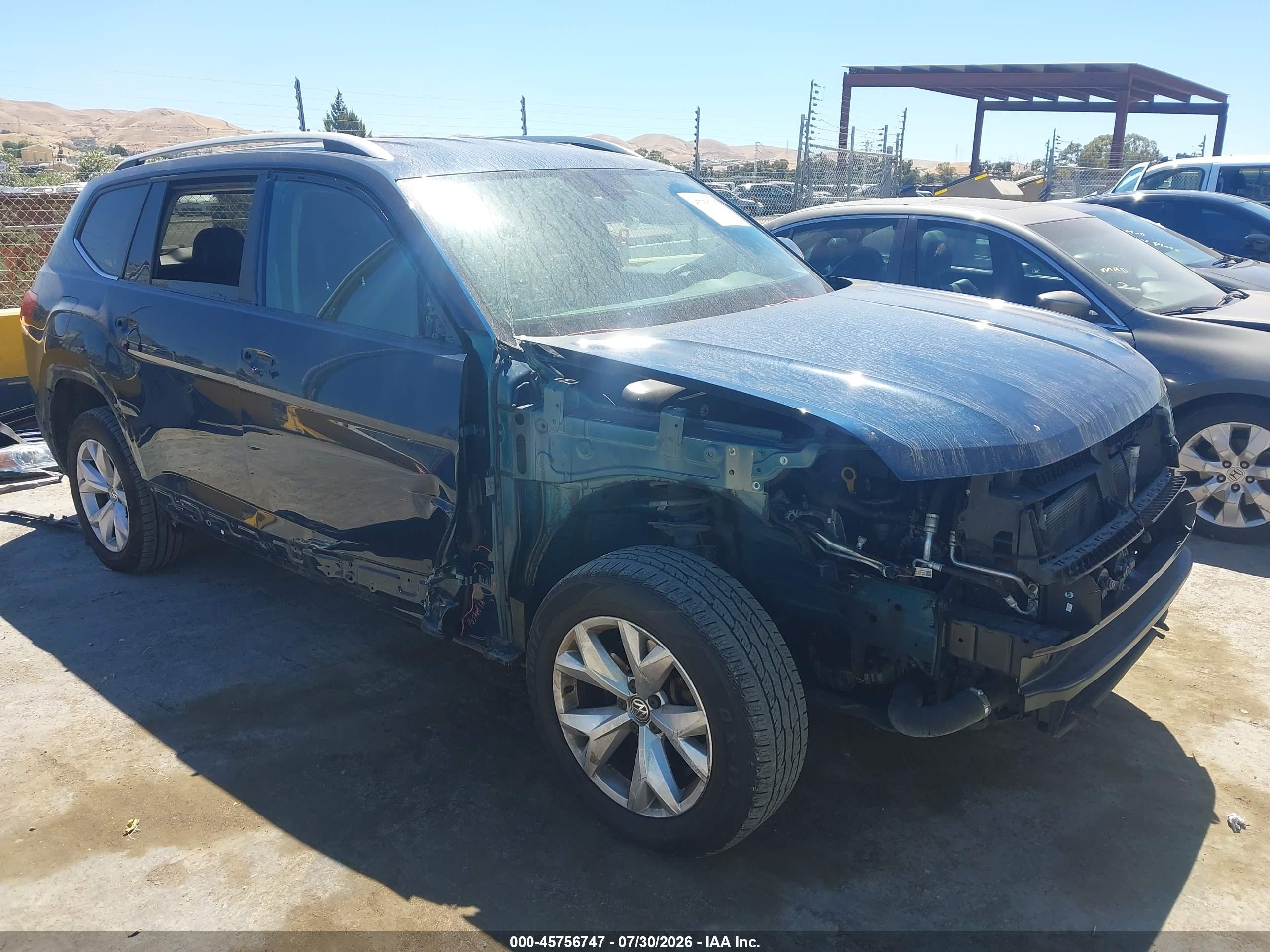 2019 Volkswagen Atlas SE, VIN 1V2DP2CA7KC573796 — Front end