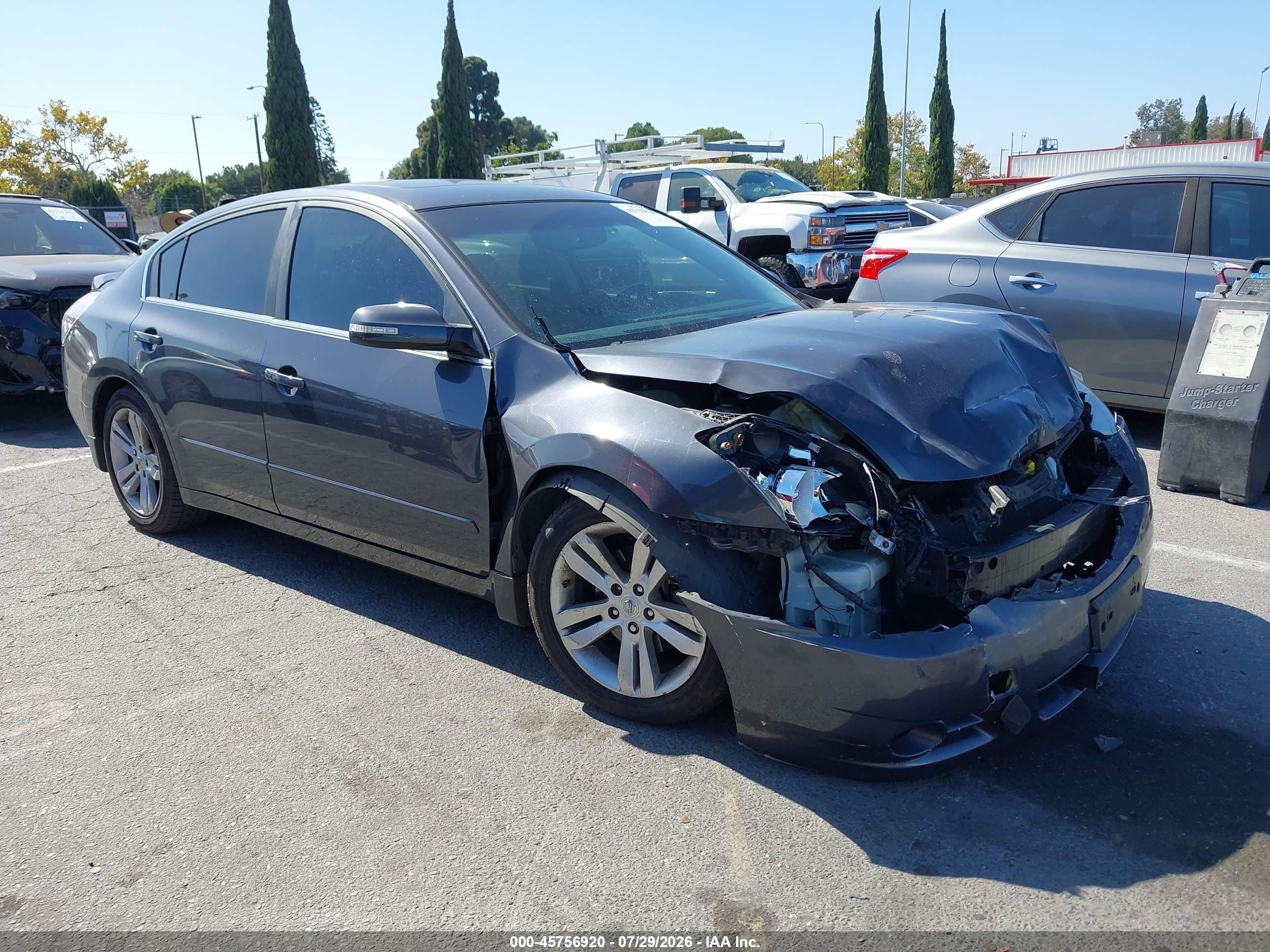 2012 Nissan Altima SR, VIN 1N4BL2AP7CN525027 — Front end