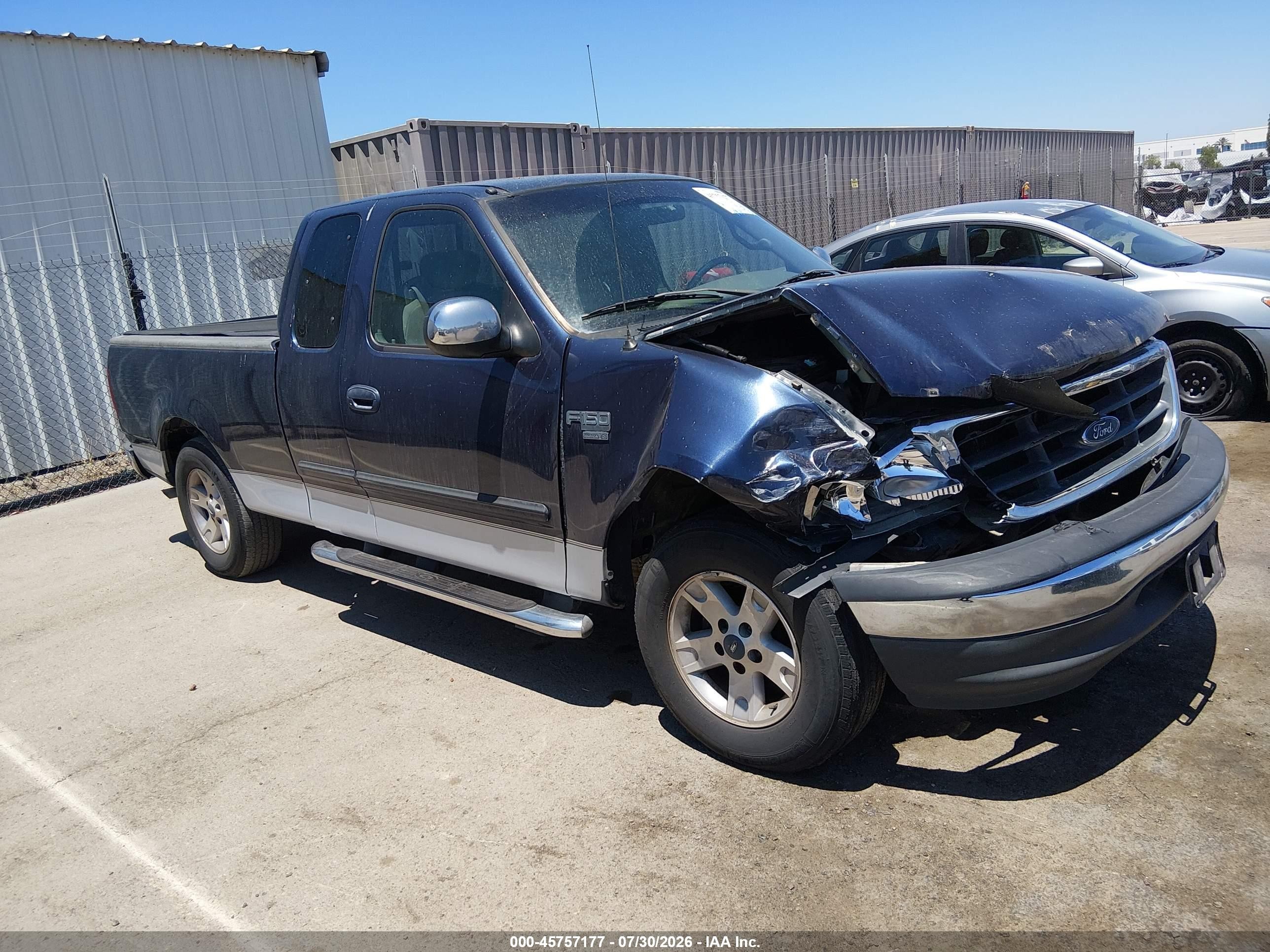 2002 Ford F-150 XL, VIN 2FTRX17W32CA28910 — Front end