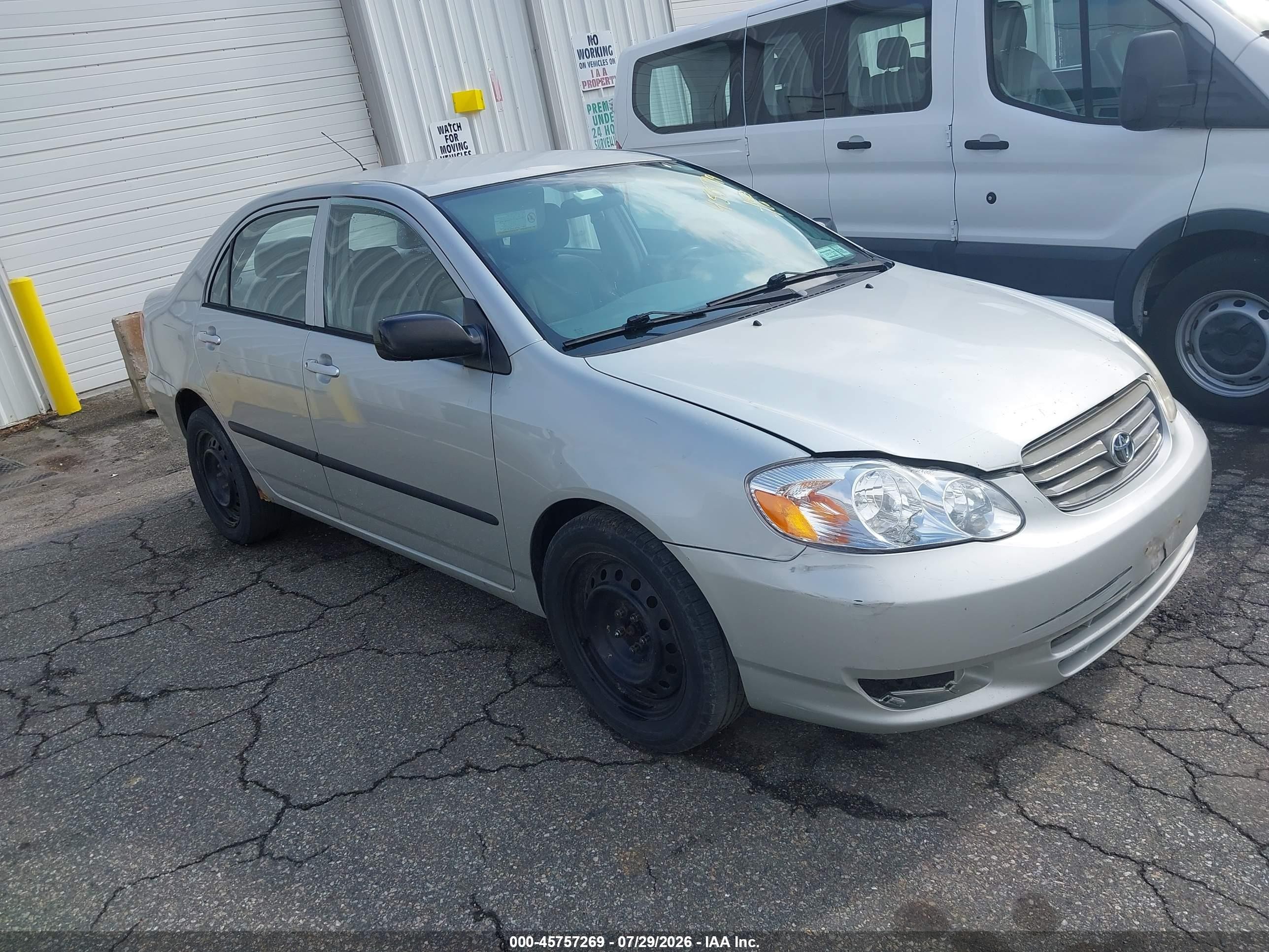 2004 Toyota Corolla LE, VIN 2T1BR32E24C262736 — Side