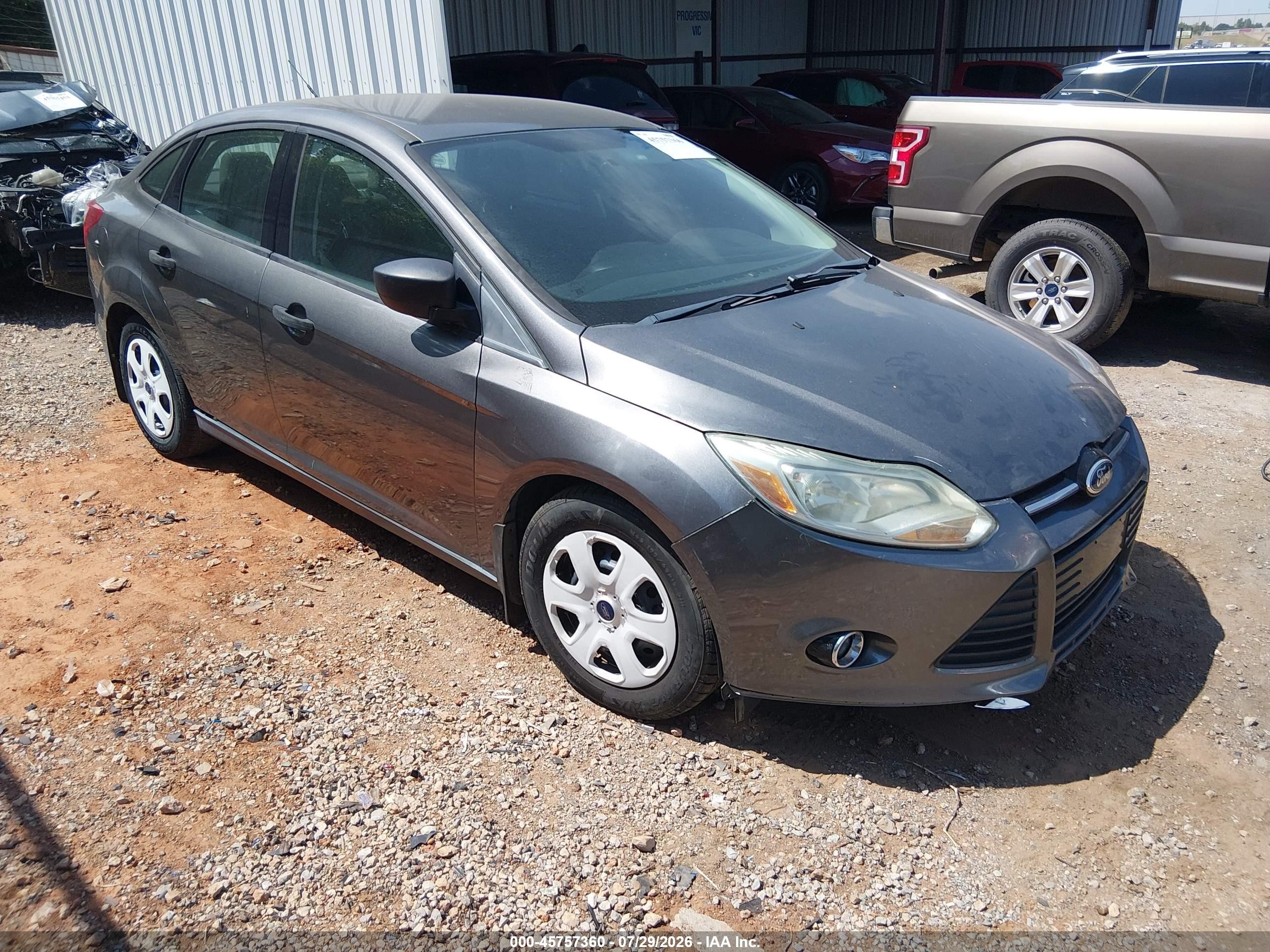 2014 Ford Focus S, VIN 1FADP3E26EL270273 — Not stated