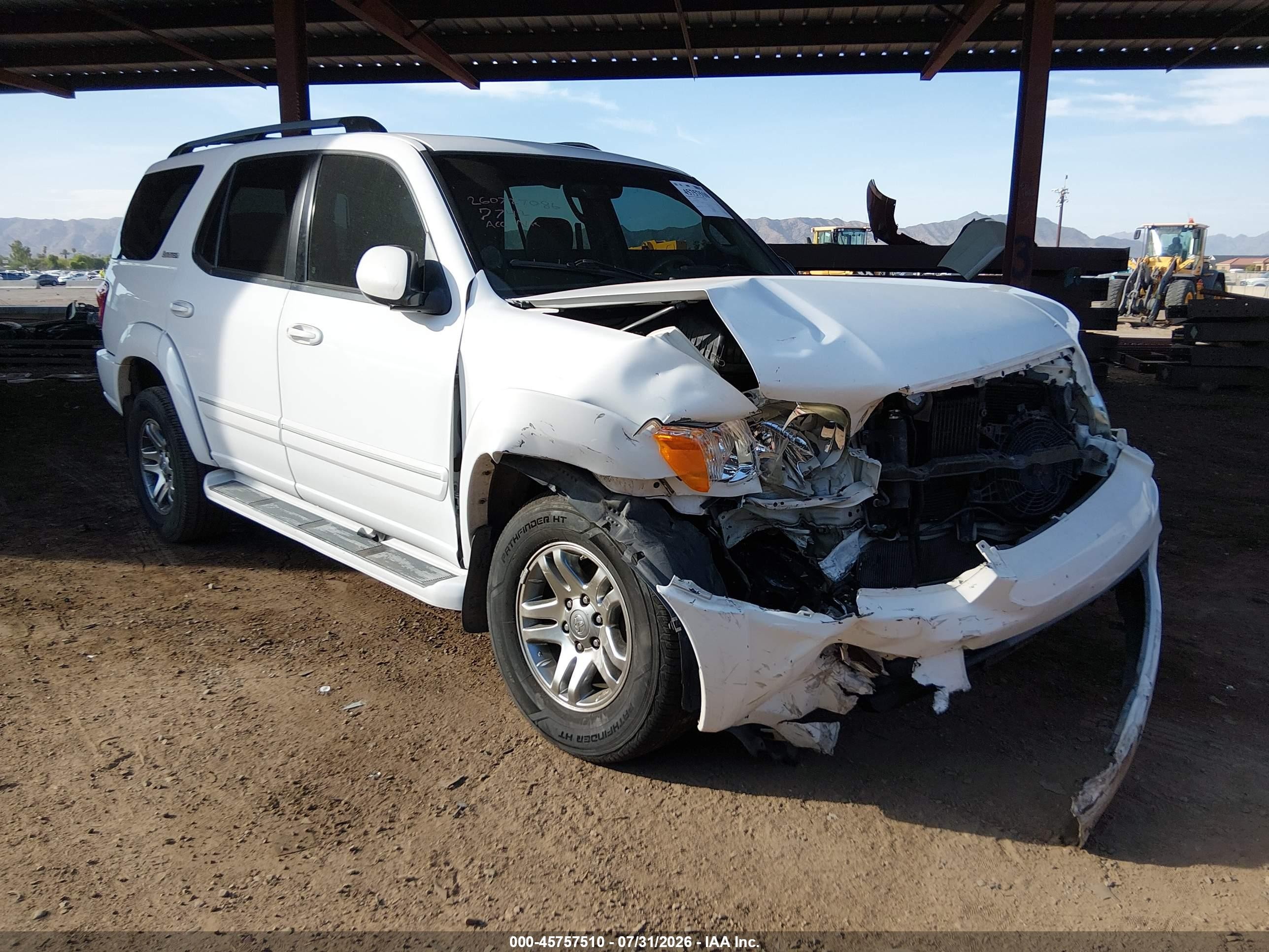 2005 Toyota Sequoia Limited, VIN 5TDBT48AX5S257742 — Front end
