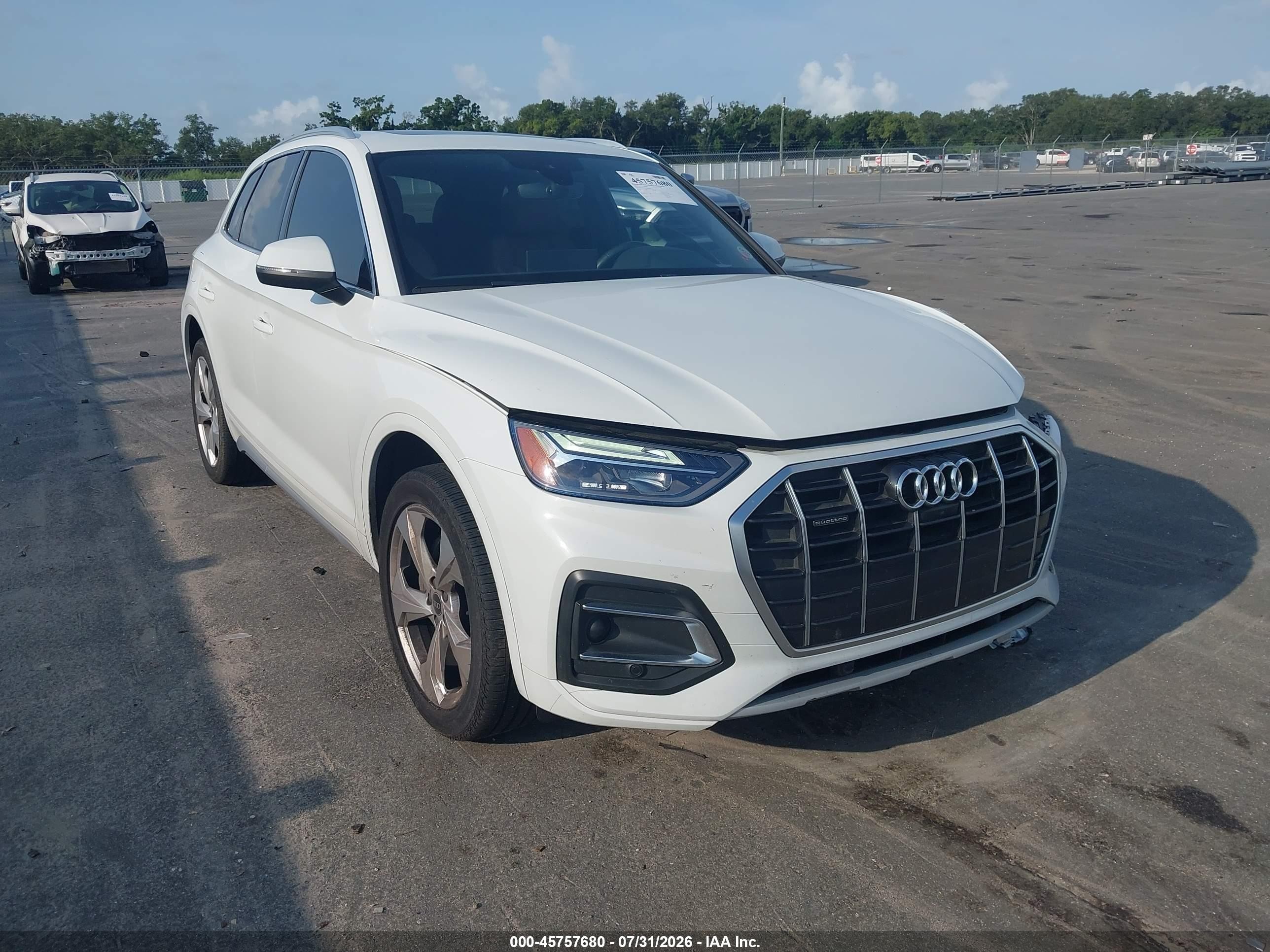 2021 Audi Q5 Premium Plus, VIN WA1BAAFY5M2038451 — Front end