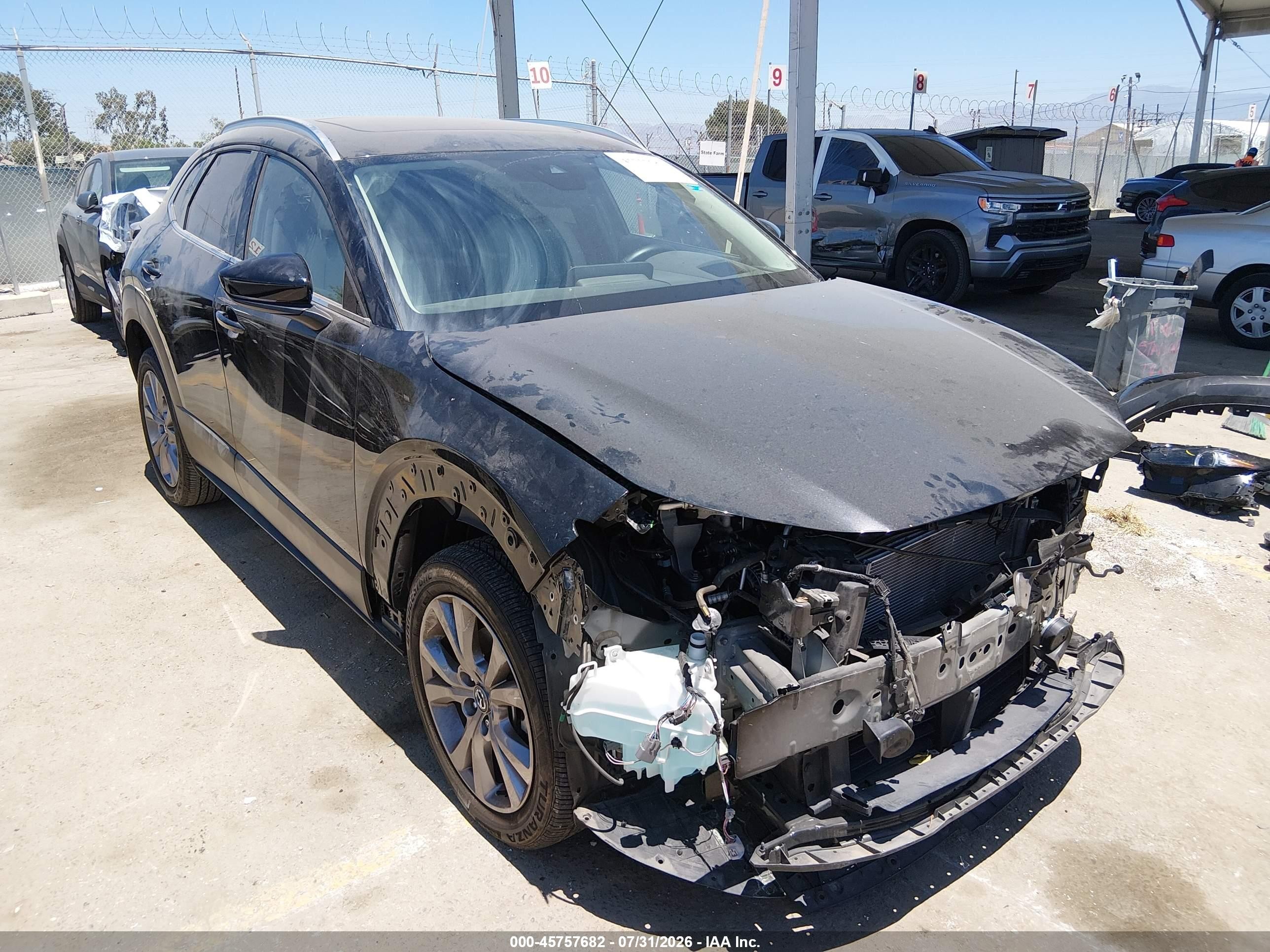 2023 Mazda CX-30 S Premium, VIN 3MVDMBDM4PM514373 — Front end