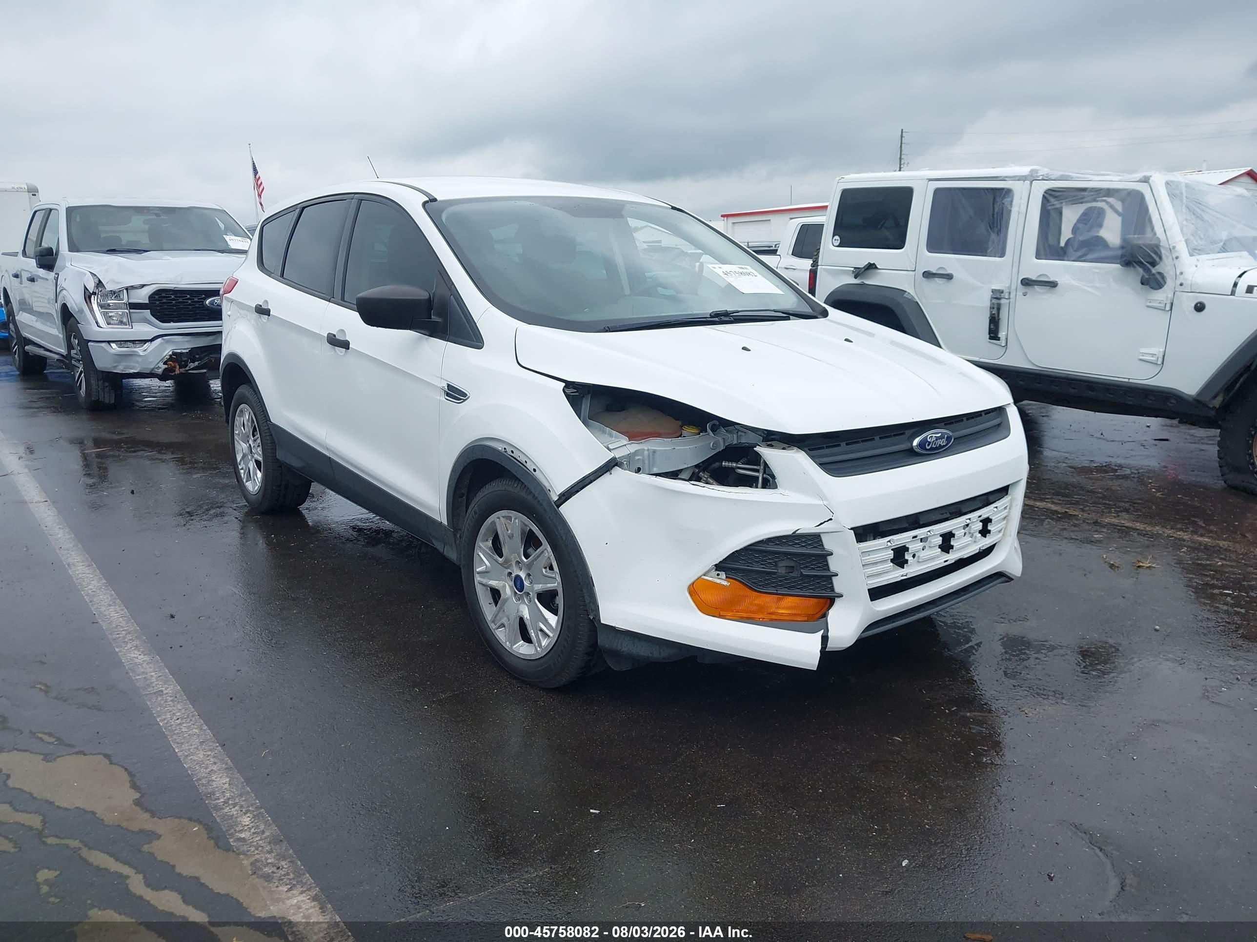2015 Ford Escape S, VIN 1FMCU0F75FUA45888 — Front end