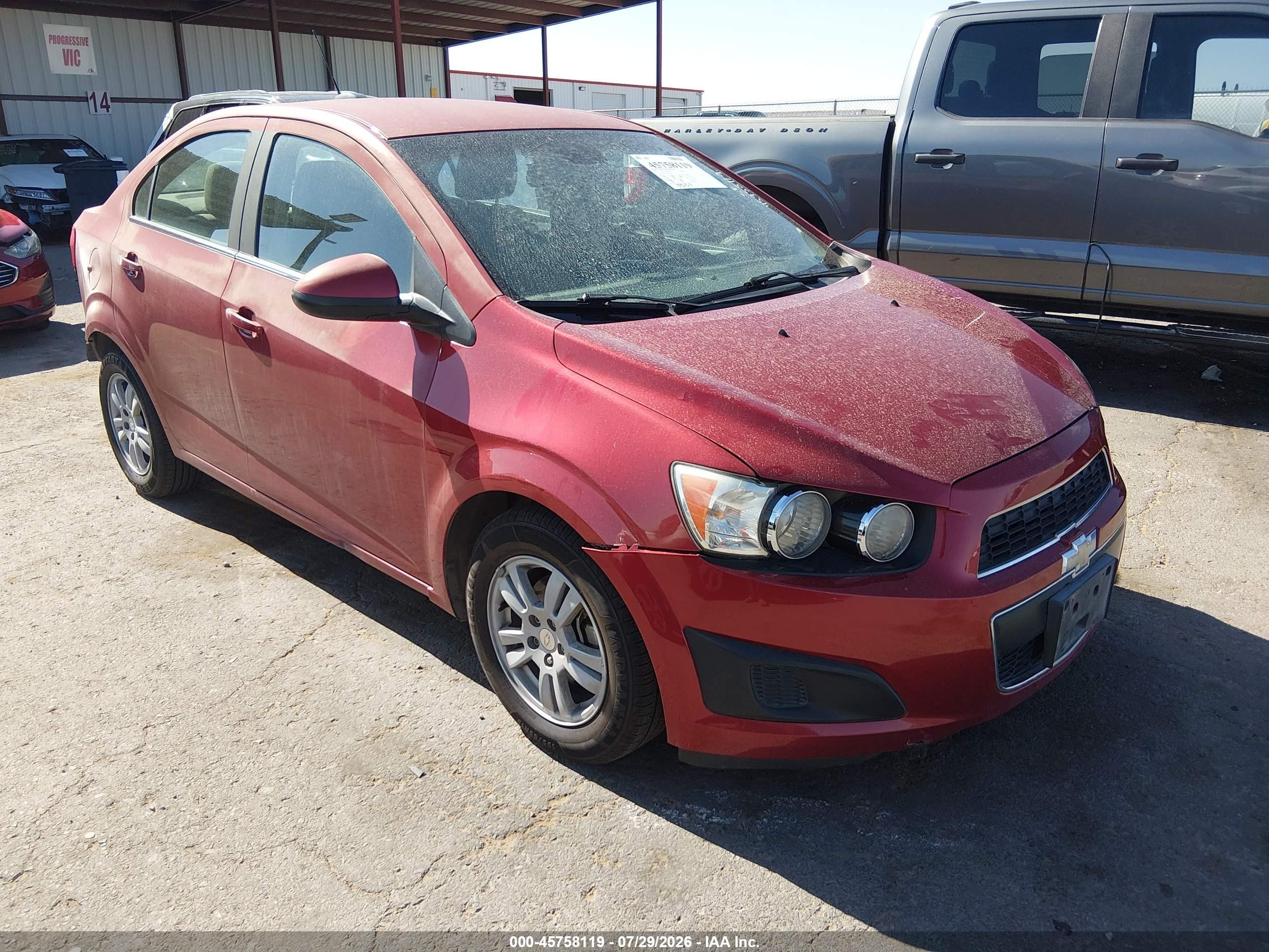 2015 Chevrolet Sonic LT, VIN 1G1JC5SHXF4161557 — Зад
