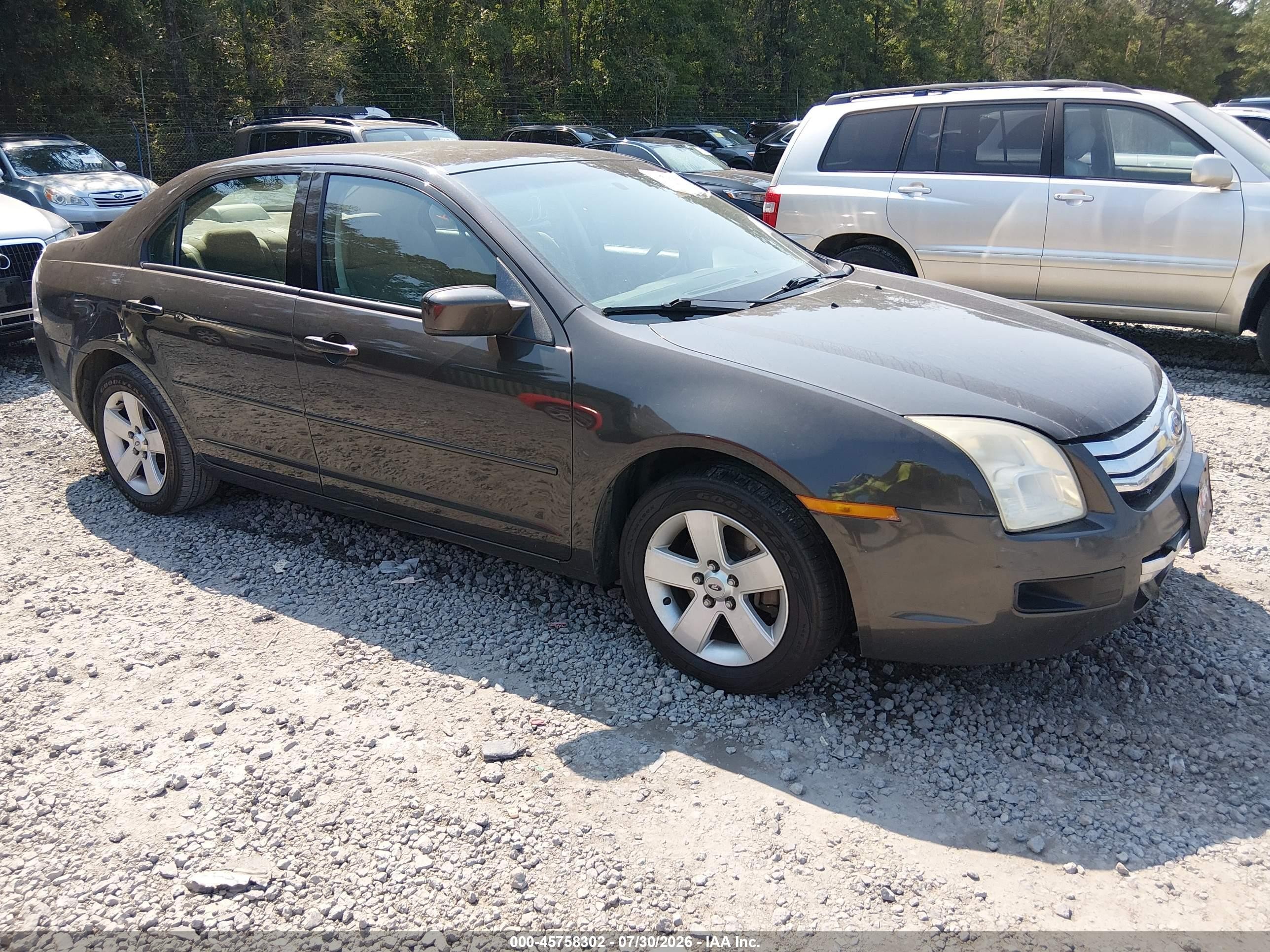 2006 Ford Fusion SE, VIN 3FAFP07Z76R100265 — Front end