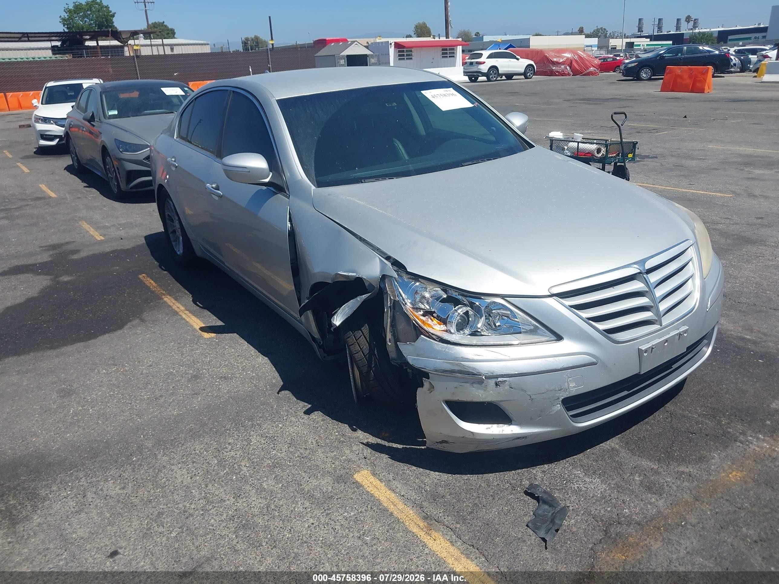 2011 Hyundai Genesis, VIN KMHGC4DEXBU139305 — Front end