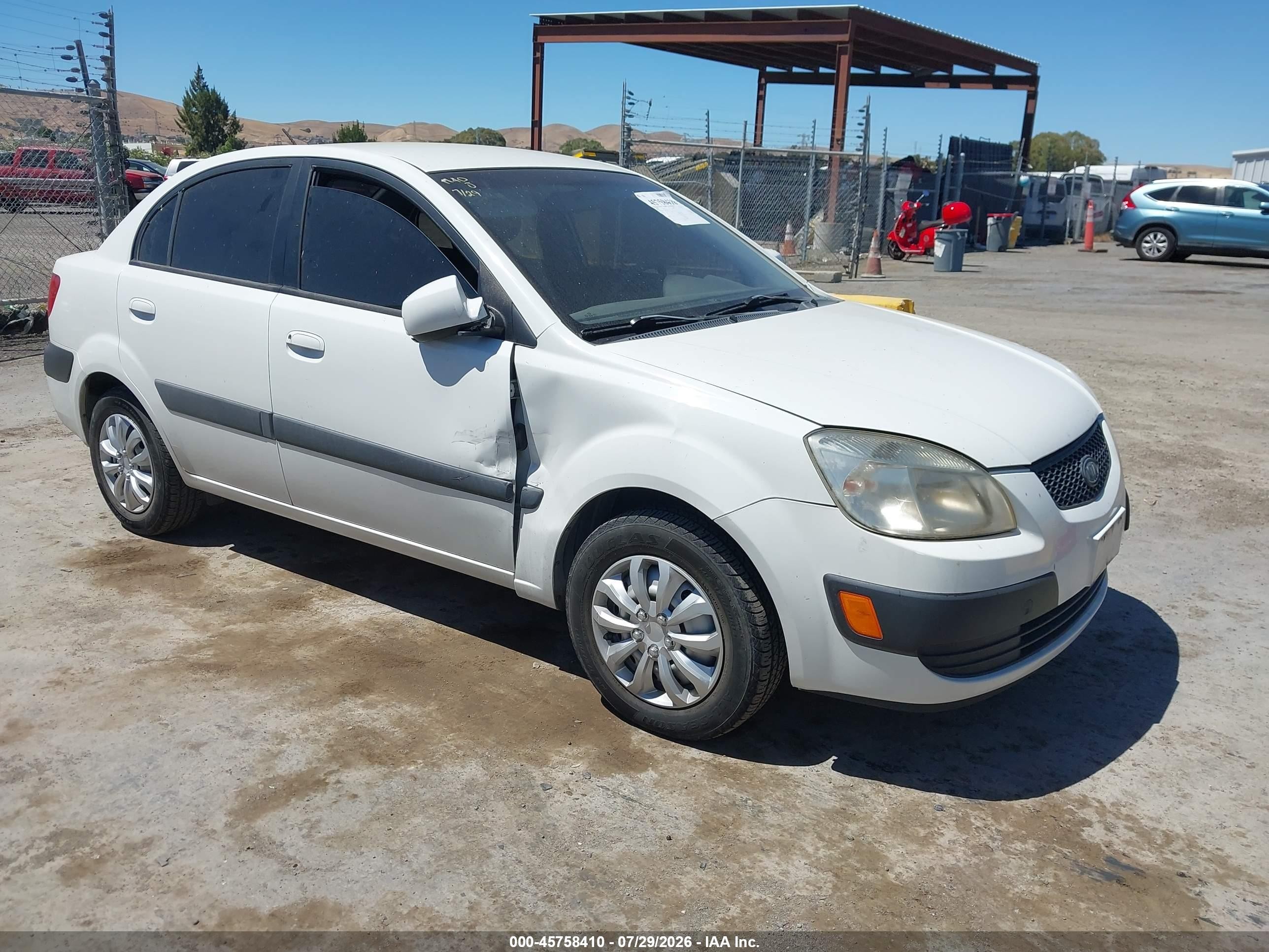 2008 Kia Rio LX, VIN KNADE123886403813 — Front end