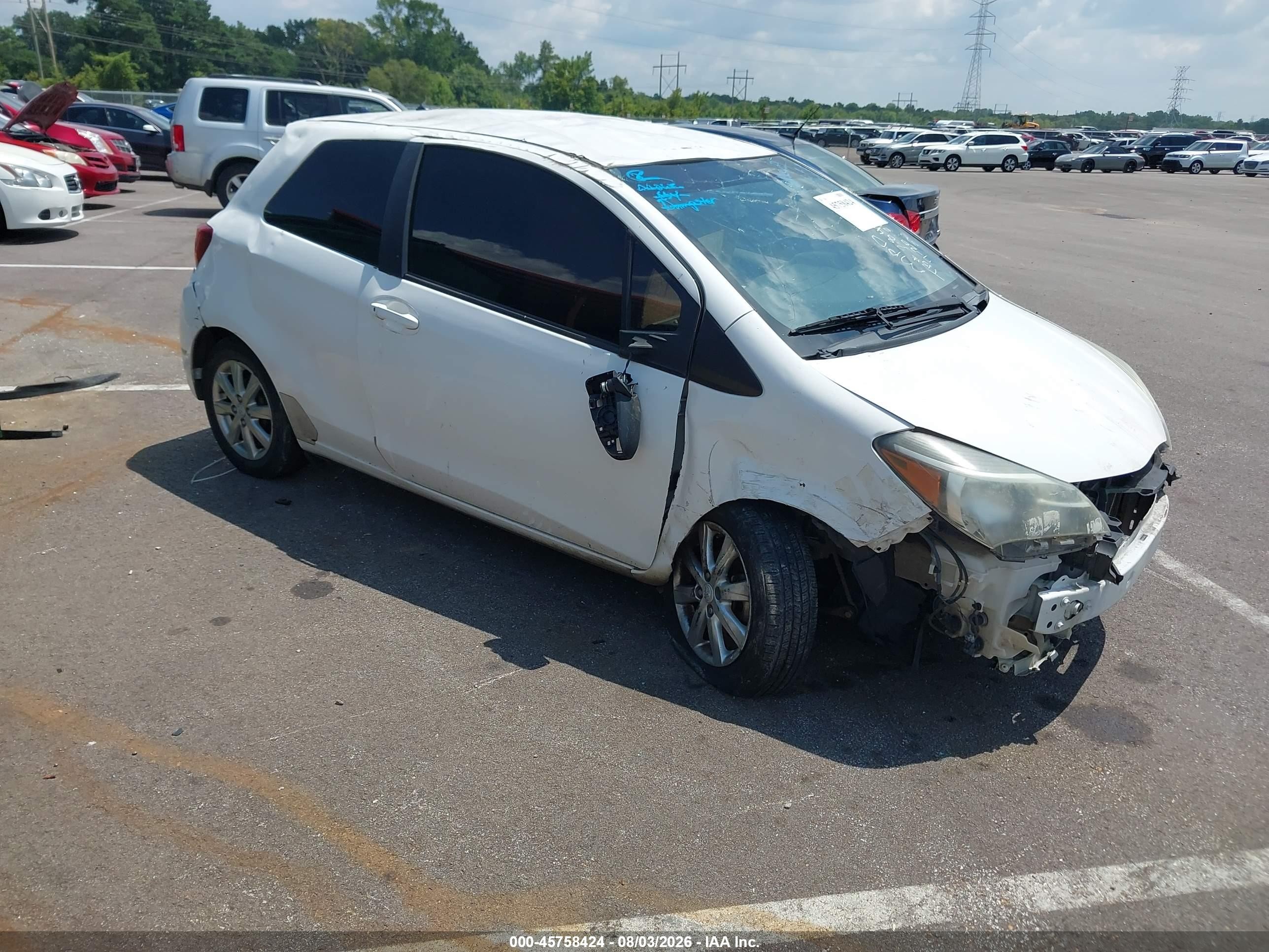 2015 Toyota Yaris LE, VIN VNKJTUD30FA055792 — Обычный износ