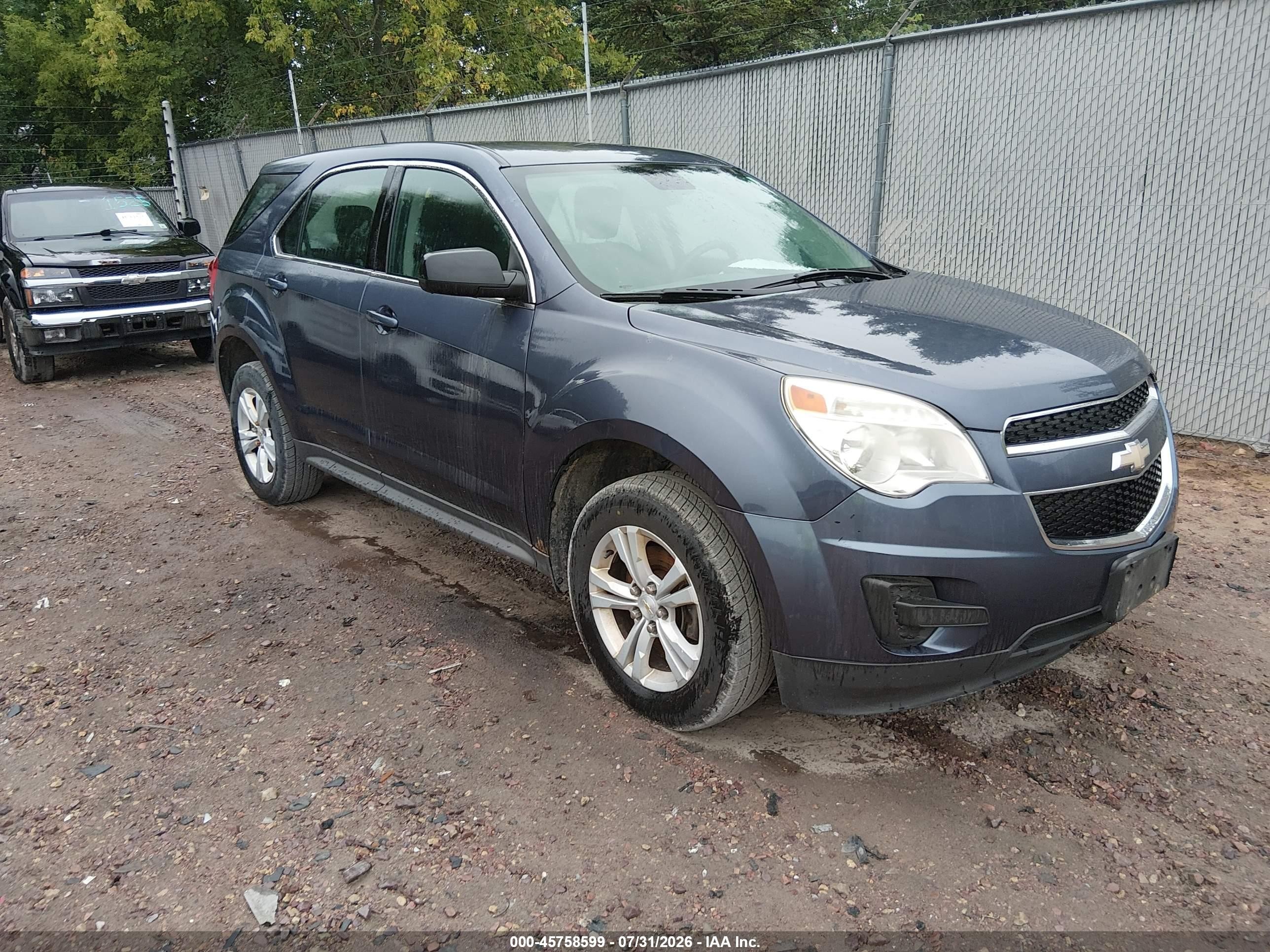 2013 Chevrolet Equinox LS, VIN 2GNFLCEK1D6149177 — Normal wear