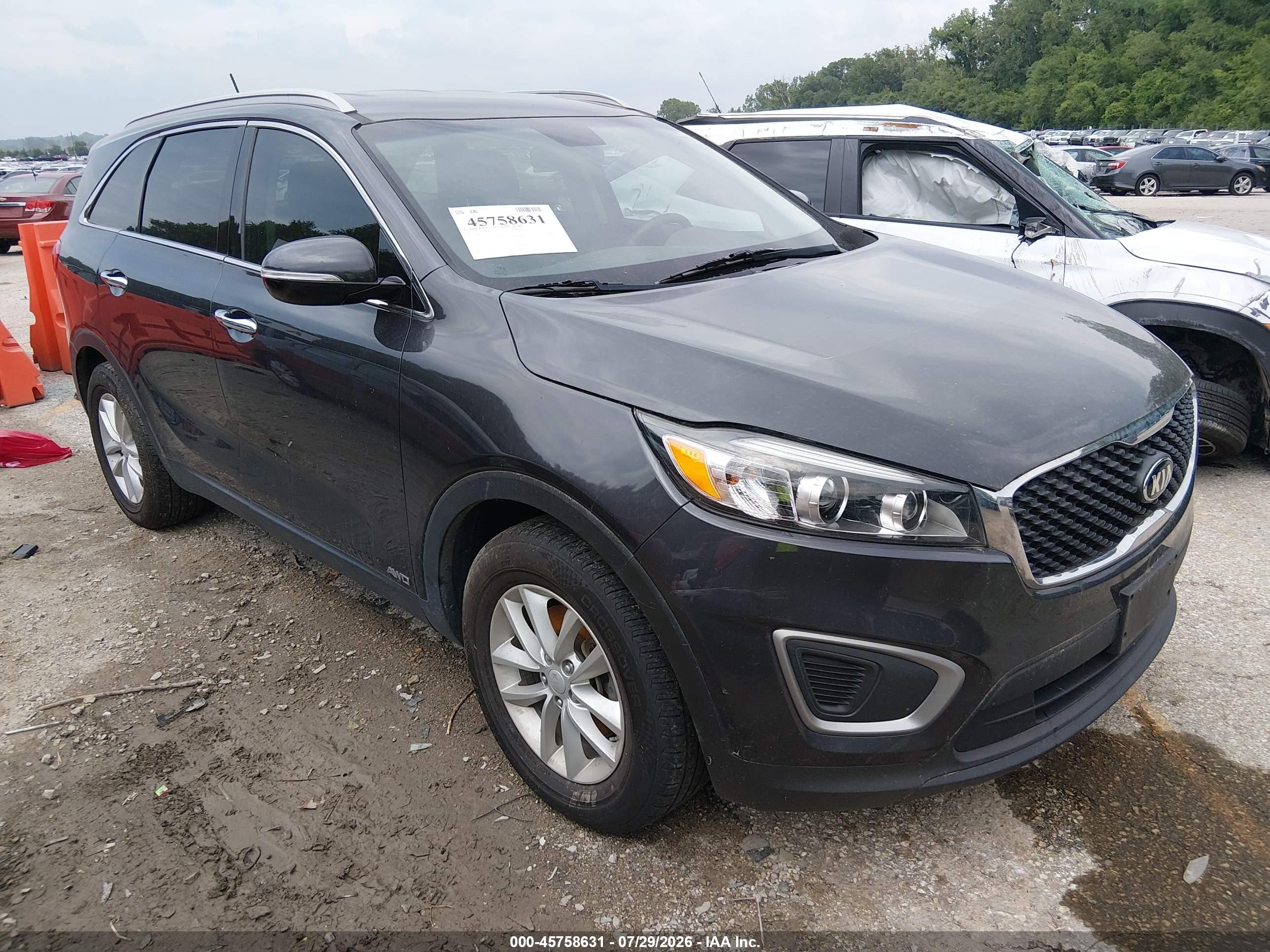 2017 Kia Sorento LX, VIN 5XYPGDA37HG232255 — Normal wear