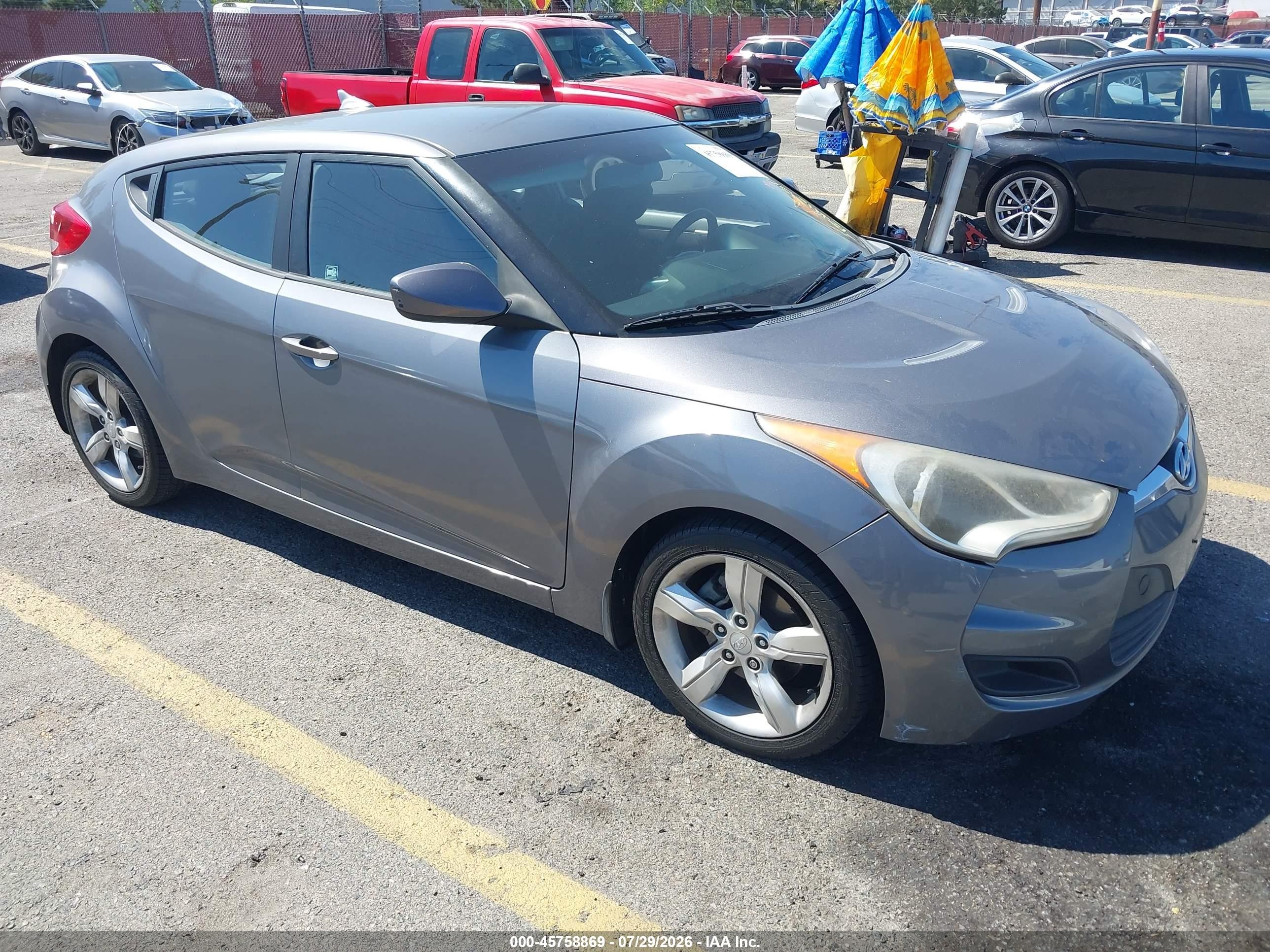 2012 Hyundai Veloster w/Black Int, VIN KMHTC6AD0CU055758 — Normal wear