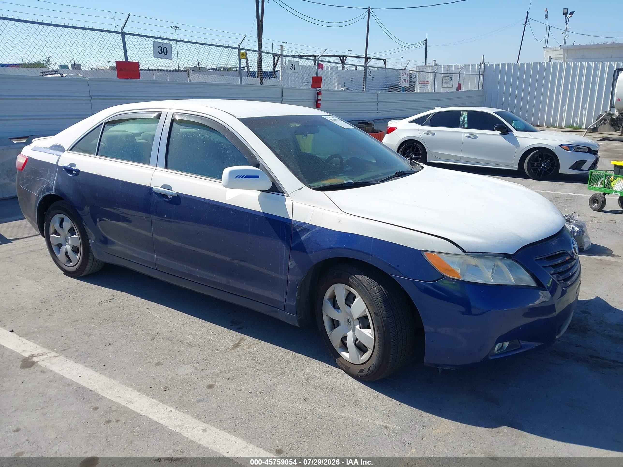 2007 Toyota Camry LE, VIN 4T1BE46K77U101352 — Front end
