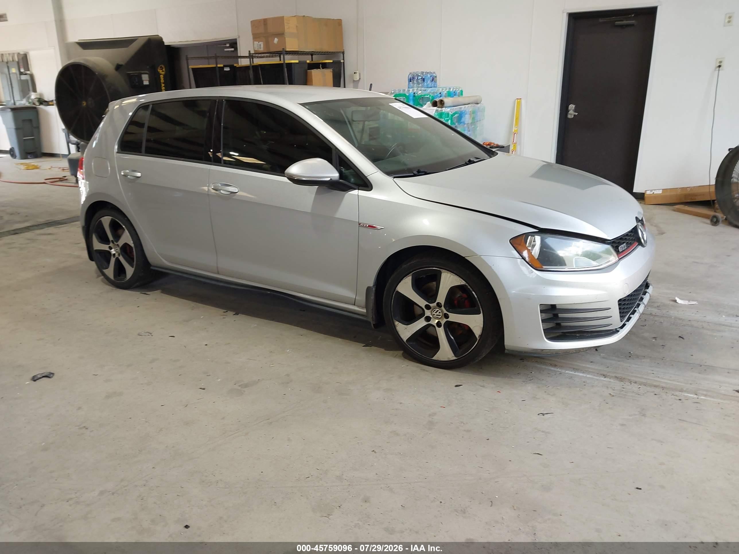 2016 Volkswagen Golf GTI S, VIN 3VW4T7AU6GM026092 — Normal wear