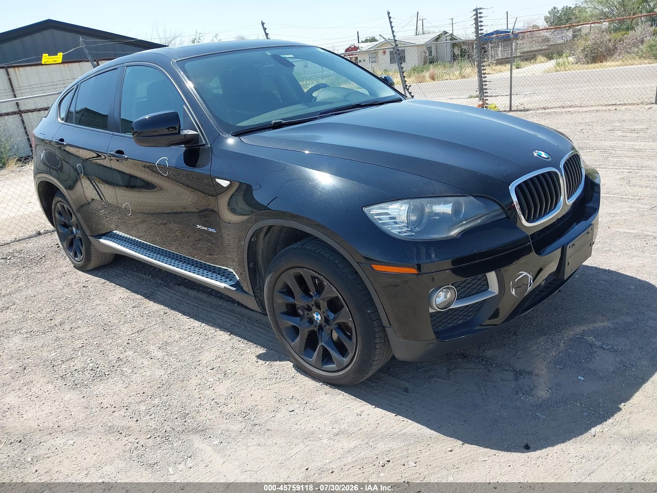 2014 BMW X6 xDrive35i, VIN 5UXFG2C56E0C45385 — Side