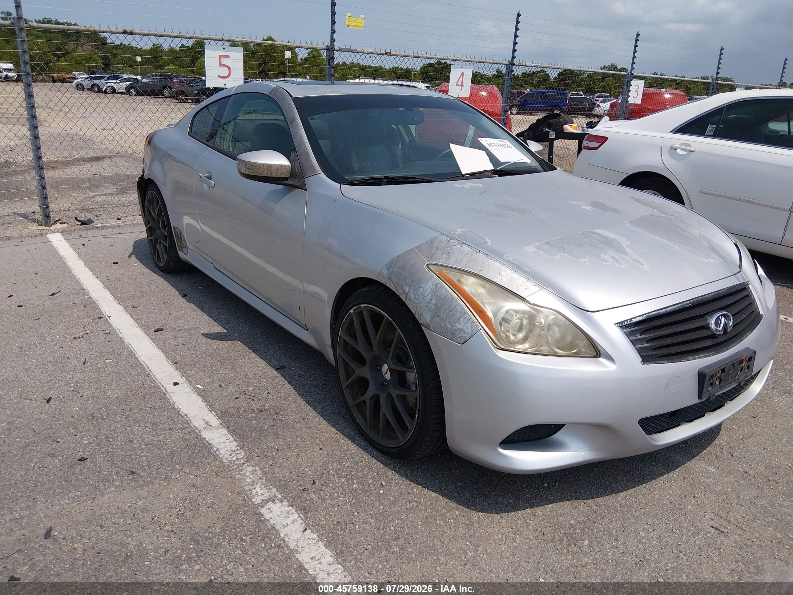 2008 Infiniti G37 Journey, VIN JNKCV64E28M130243 — Normal wear