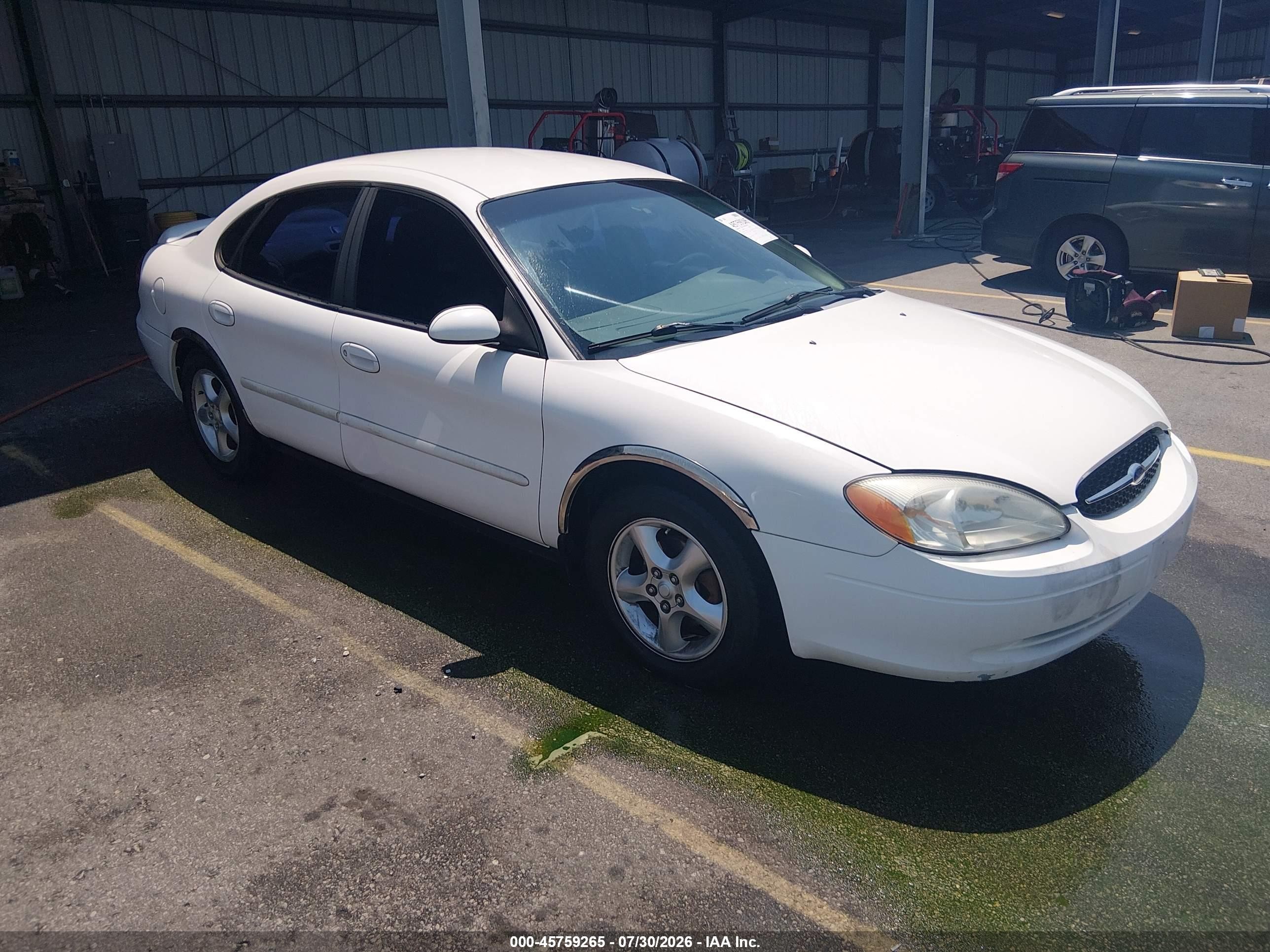 2000 Ford Taurus SES, VIN 1FAFP55U1YA245495 — Обычный износ