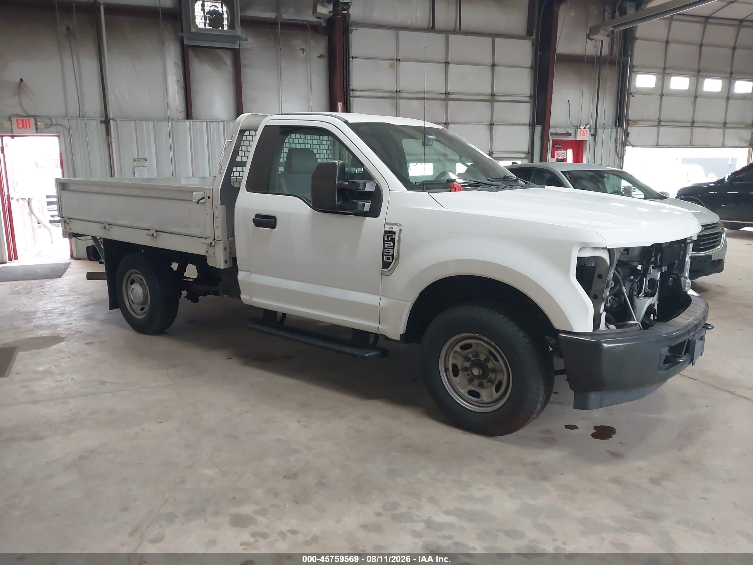 2019 Ford F-250 XL, VIN 1FDBF2A66KEG59658 — Front end