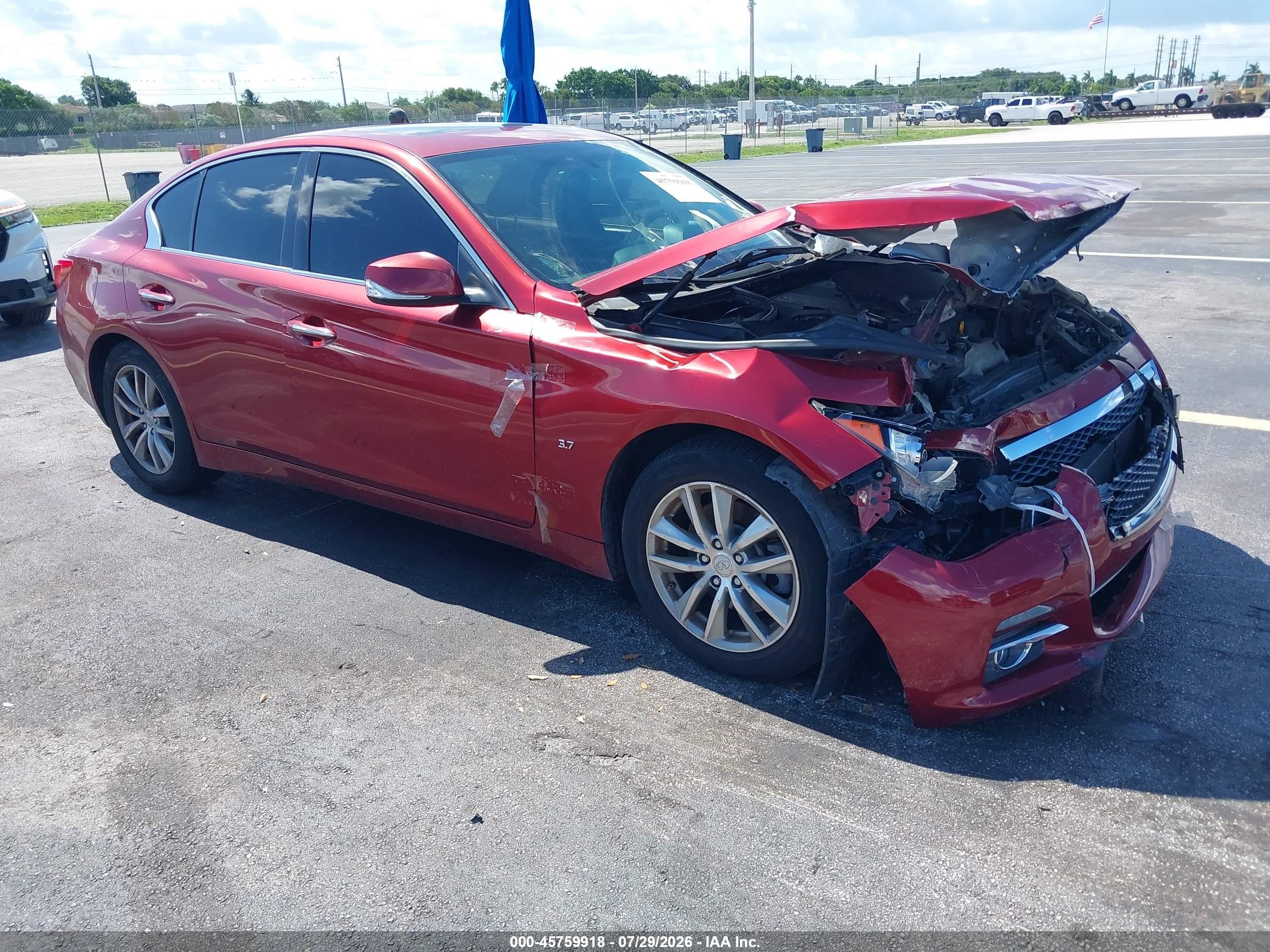 2015 Infiniti Q50, VIN JN1BV7AP8FM337552 — Front end