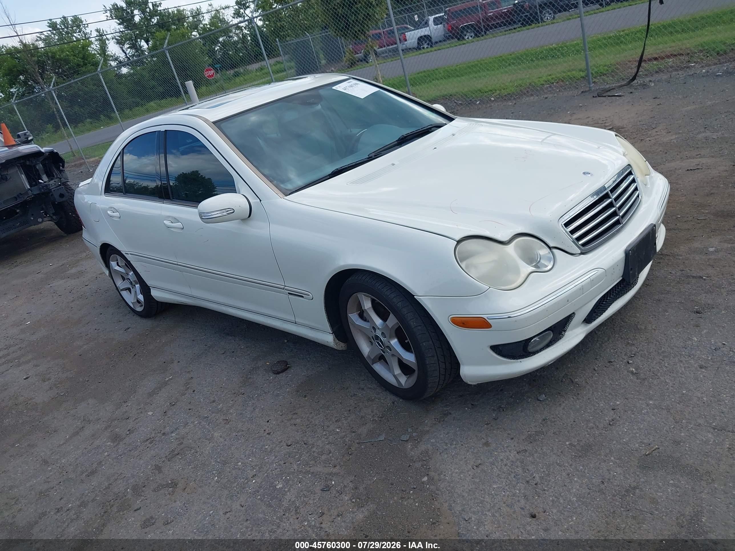 2007 Mercedes-Benz C 230 Sport, VIN WDBRF52H37F918496 — Зад