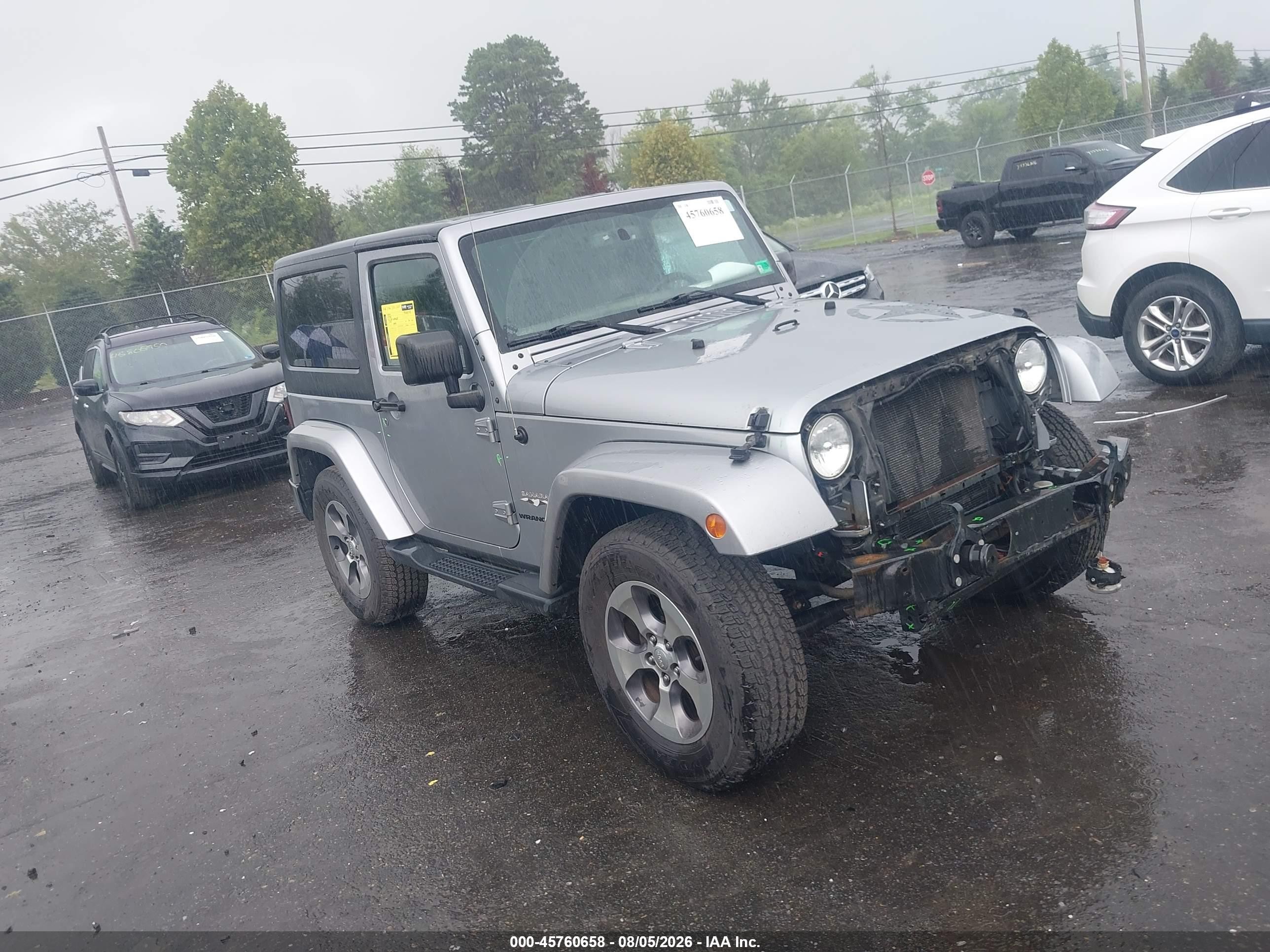2016 Jeep Wrangler 75th Anniversary, VIN 1C4AJWBG5GL120125 — Перед