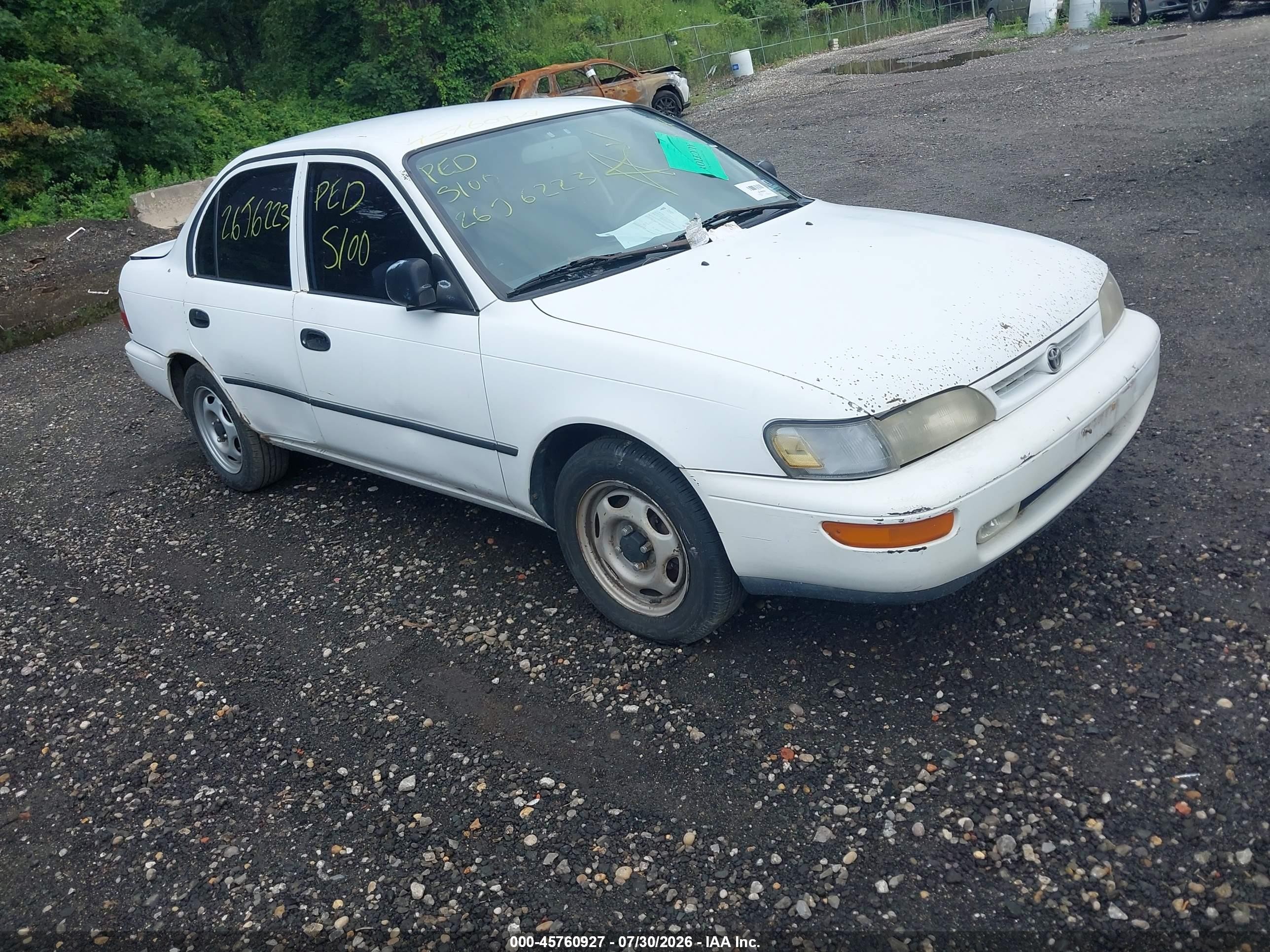 1996 Toyota Corolla, VIN 2T1BA02E4TC148936 — Перед