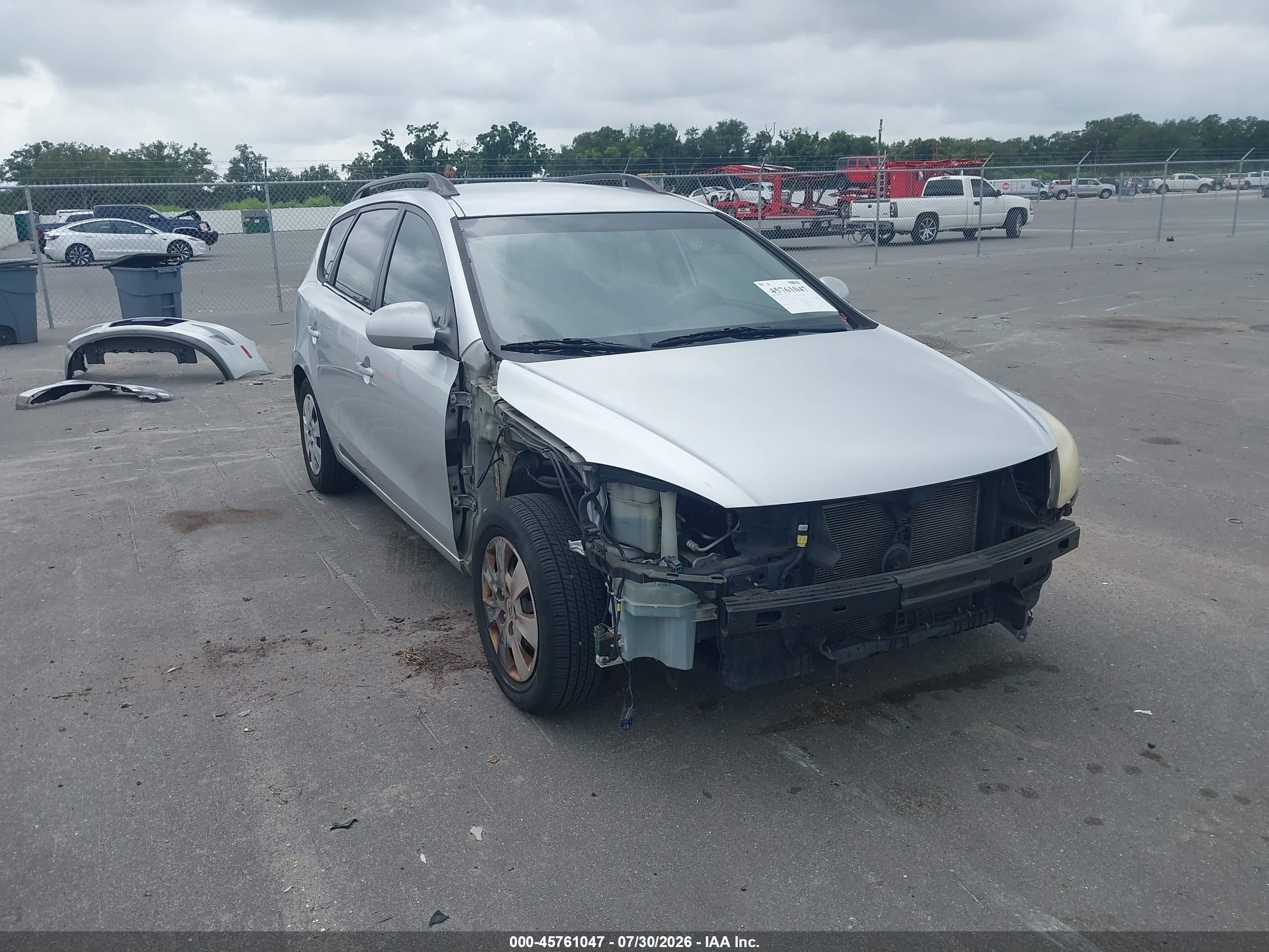 2010 Hyundai Elantra SE, VIN KMHDC8AE2AU069005 — Front end