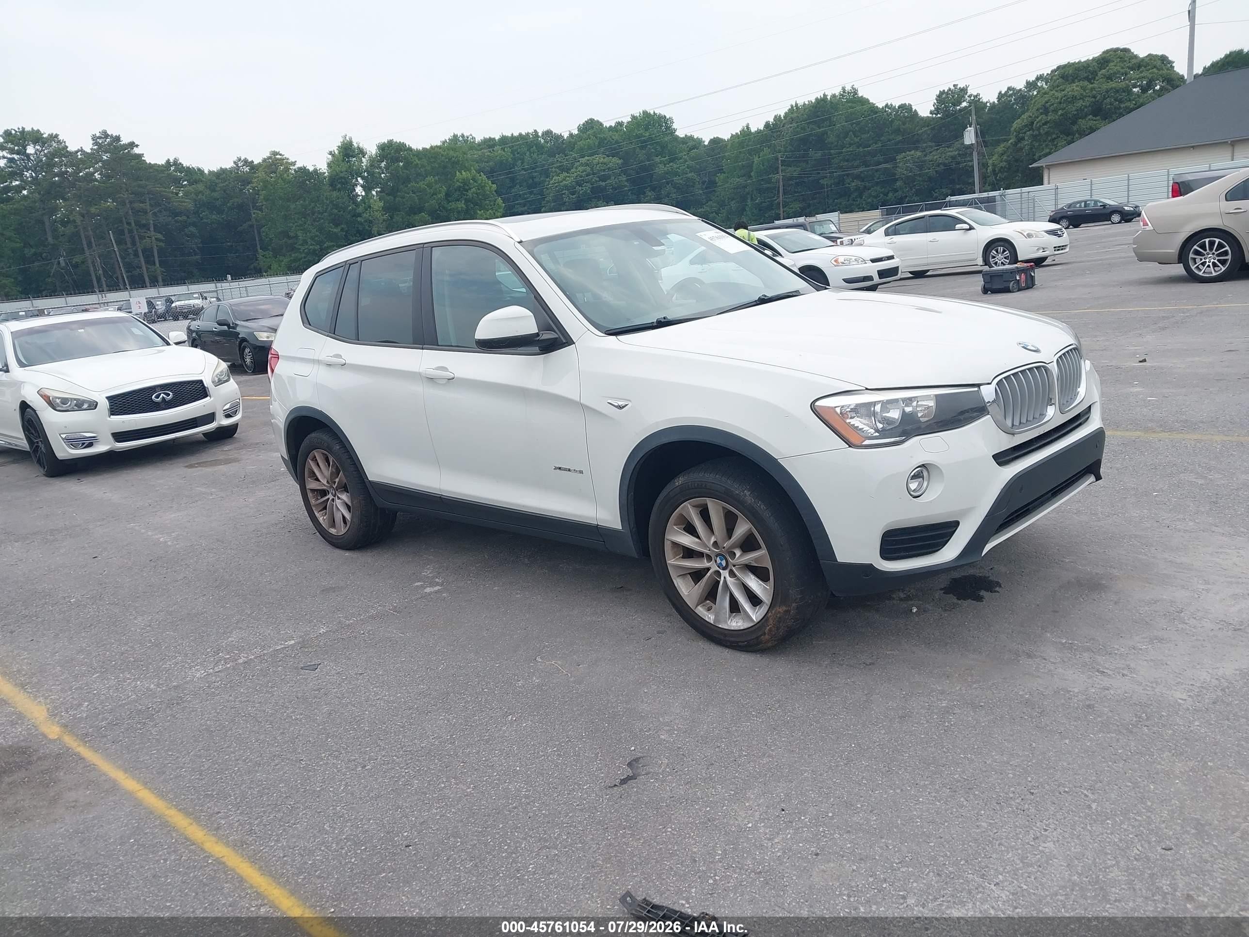 2017 BMW X3 xDrive28i, VIN 5UXWX9C52H0T12655 — Normal wear