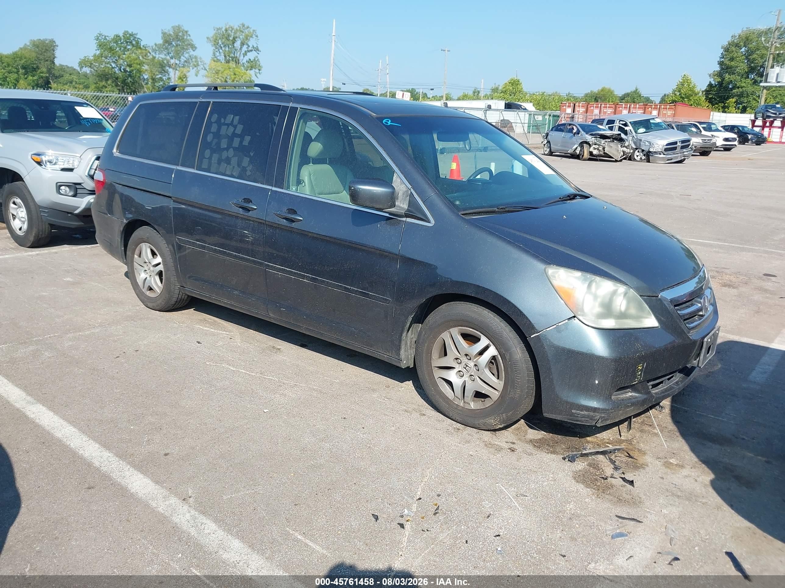 2005 Honda Odyssey EX-L, VIN 5FNRL387X5B084600 — Normal wear