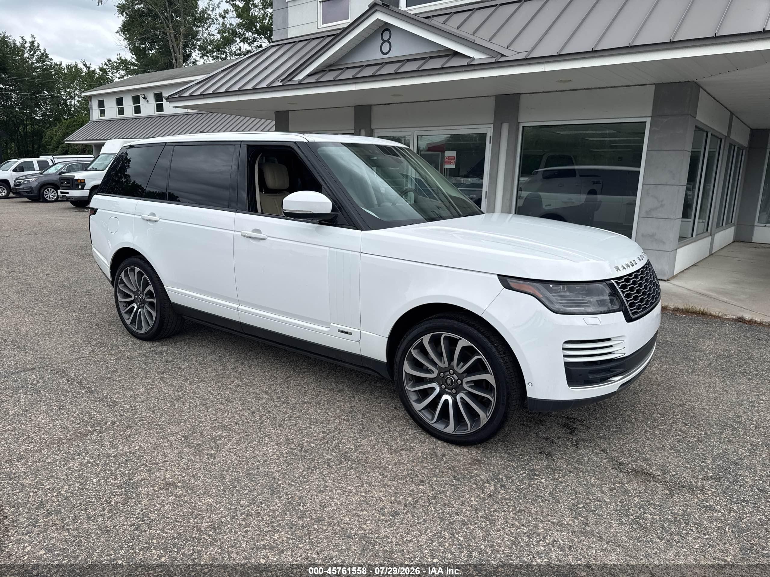 2018 Land Rover Range Rover, VIN SALGS5RE3JA380542 — Normal wear