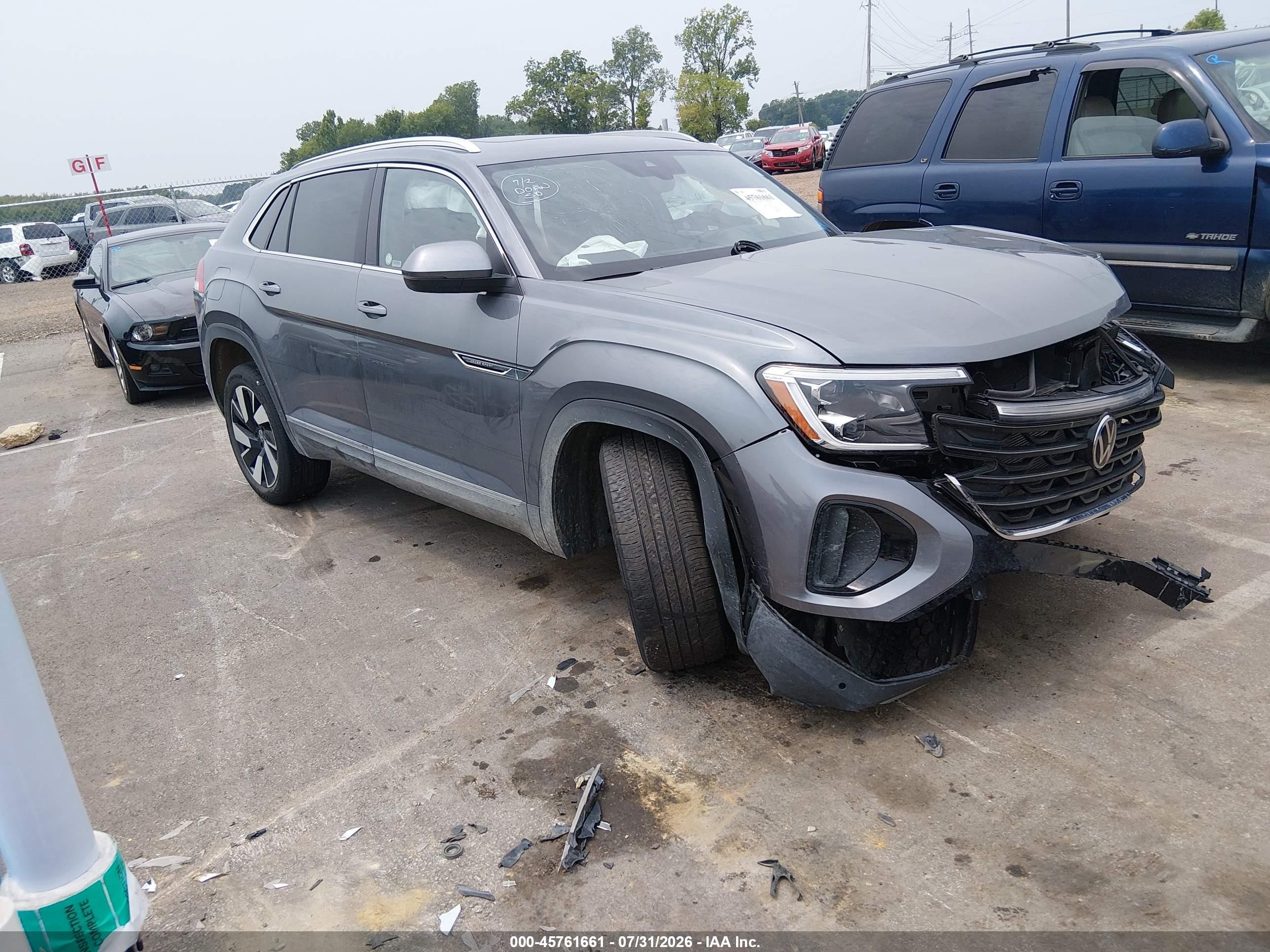2025 Volkswagen Atlas SEL, VIN 1V2BE2CA7SC229544 — Перед