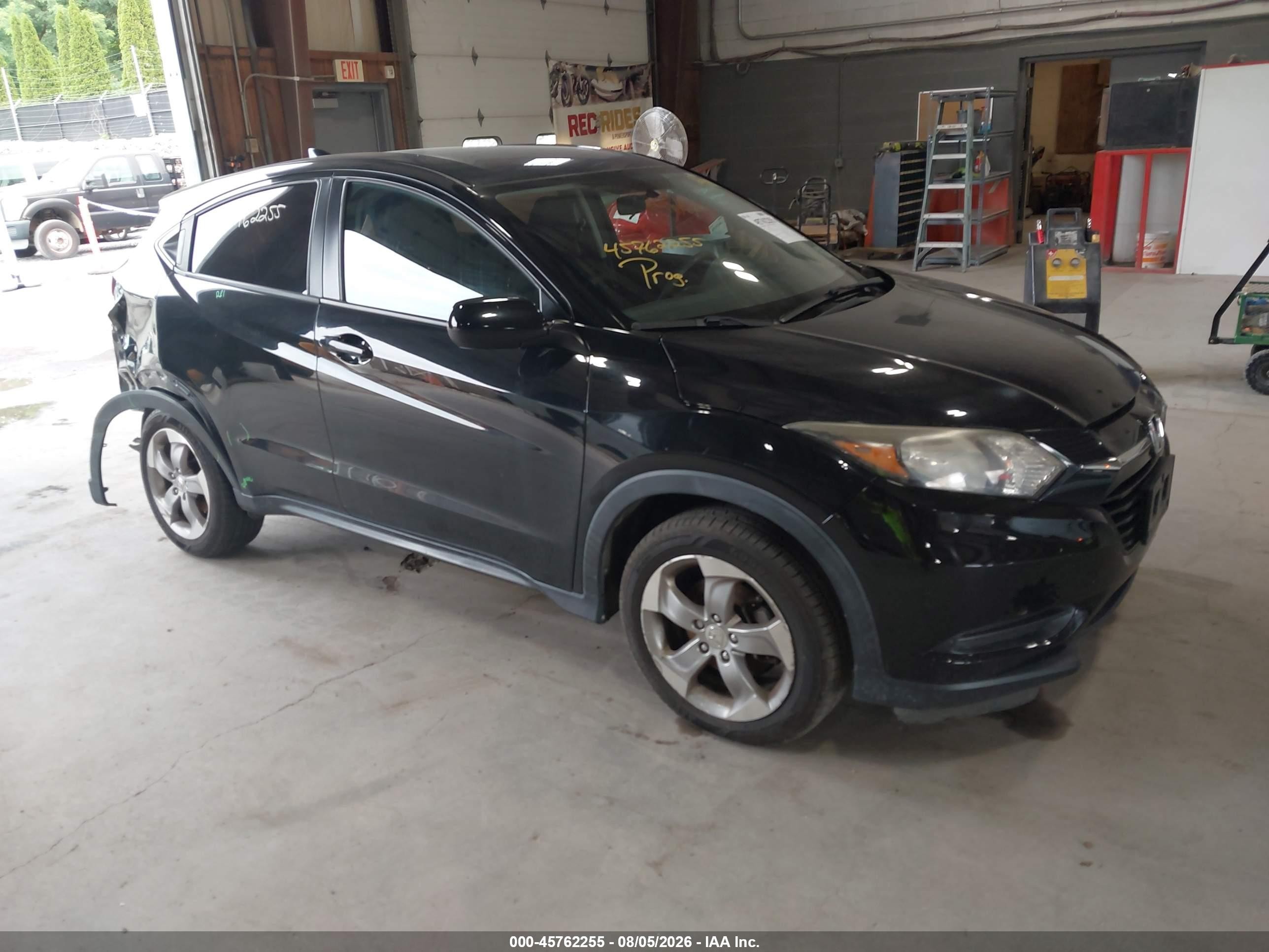 2018 Honda HR-V LX, VIN 3CZRU6H34JG707350 — Rear end