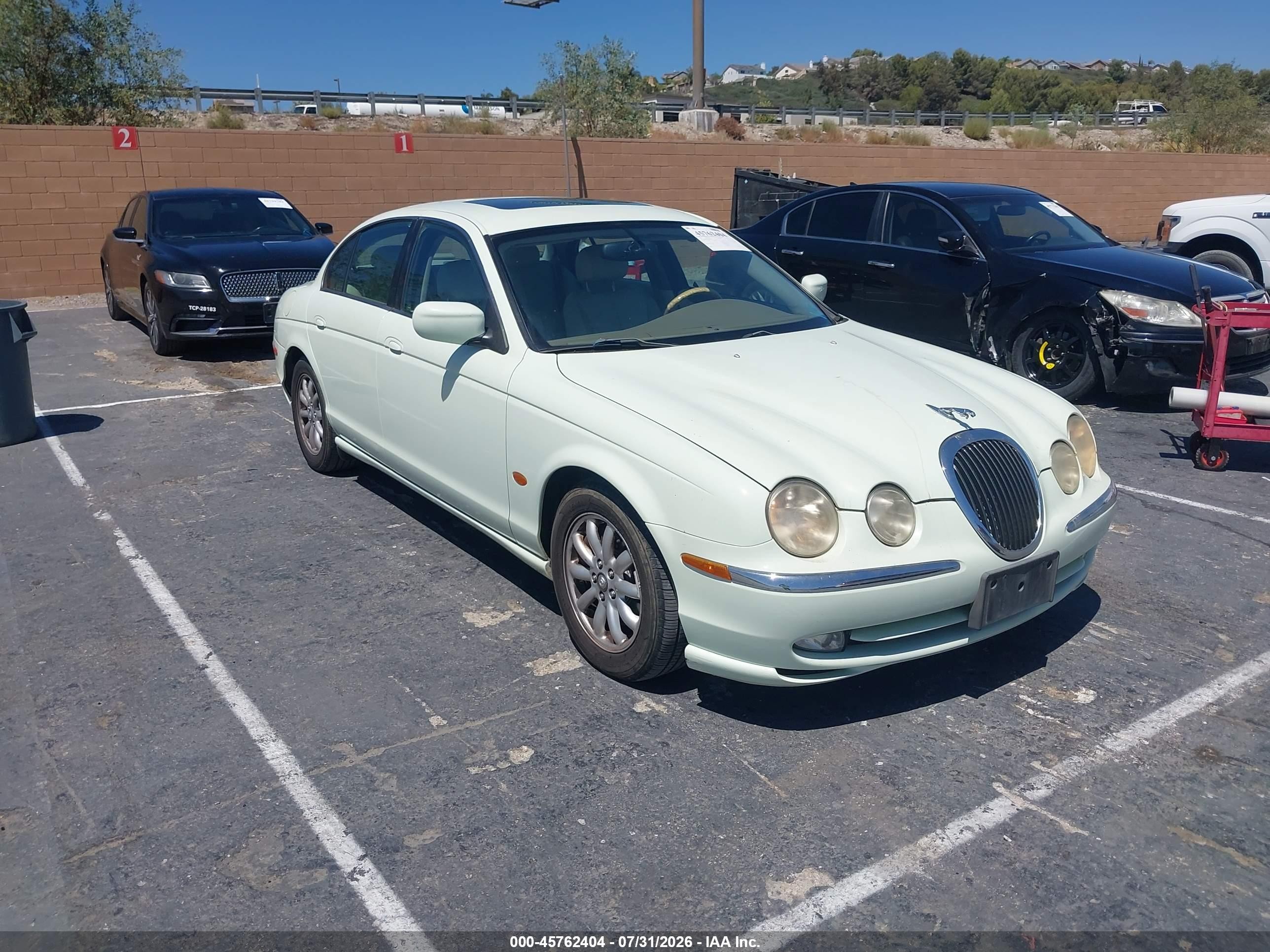 2002 Jaguar S-Type, VIN SAJDA01P92GM40353 — Normal wear